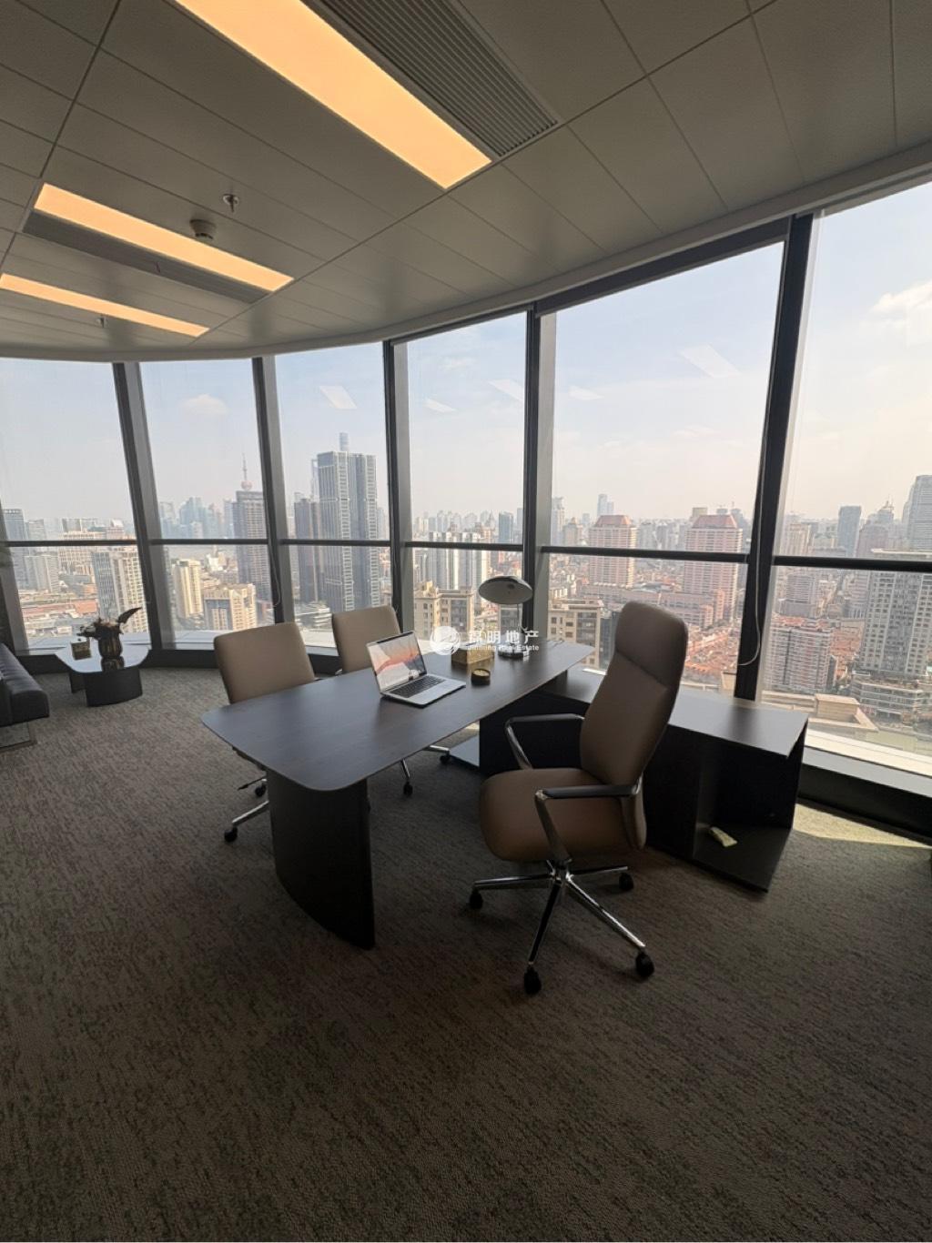 东外滩中交滨江广场526平米写字楼出租