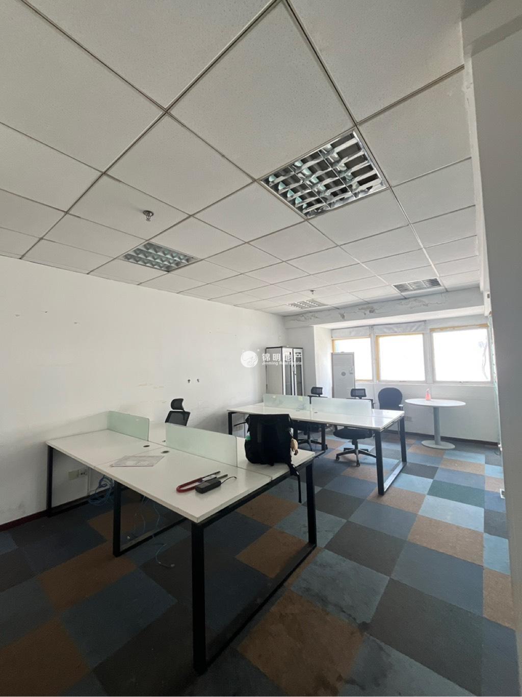 不夜城云华科技大厦79平米写字楼出租