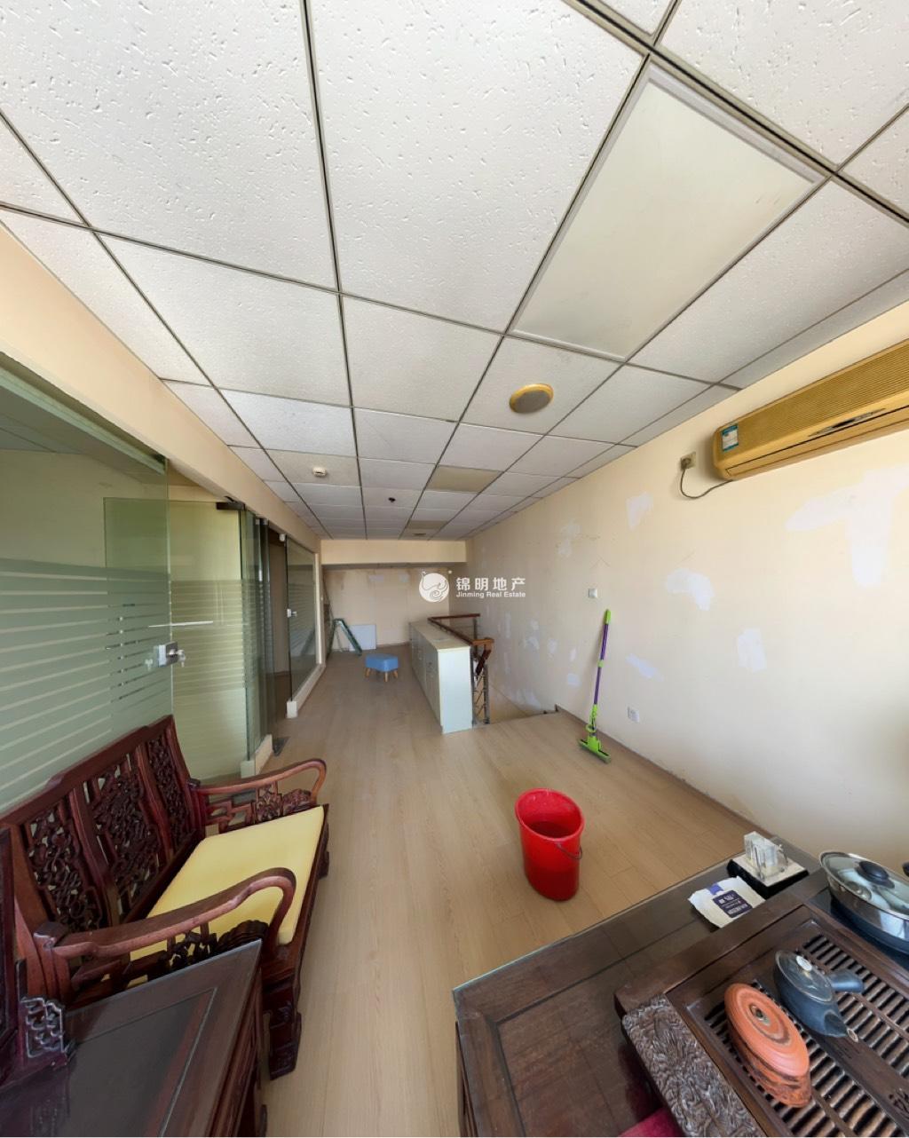 不夜城云华科技大厦64平米写字楼出租