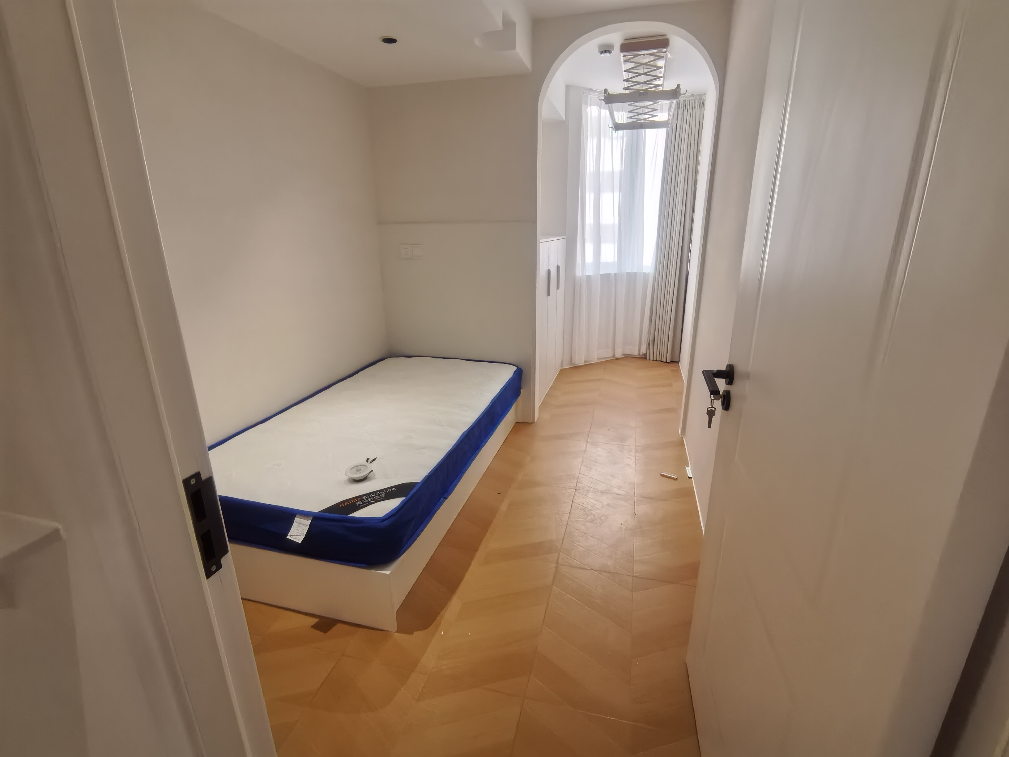 老西门万事利大厦76平米写字楼出租