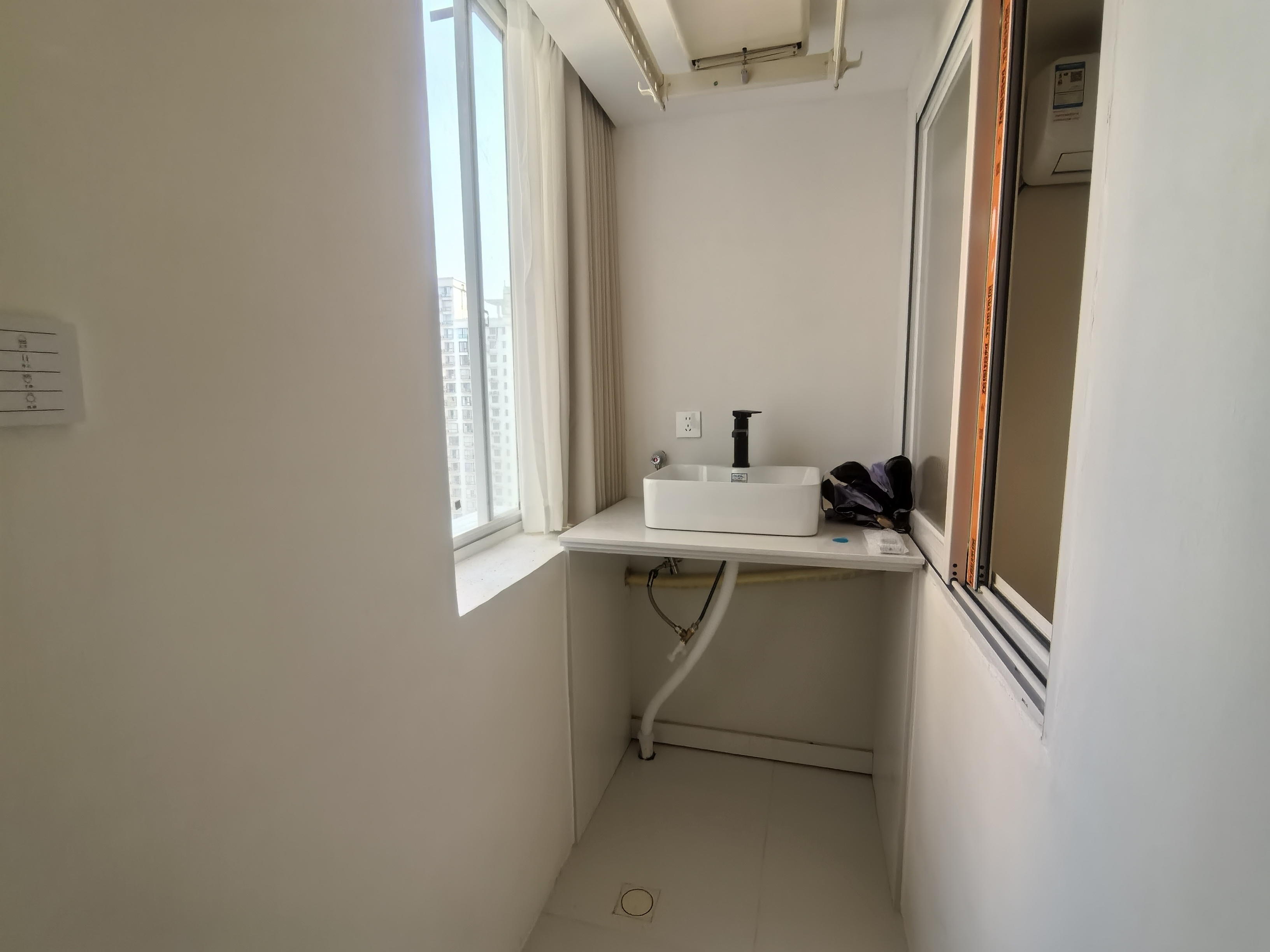 老西门万事利大厦52平米写字楼出租