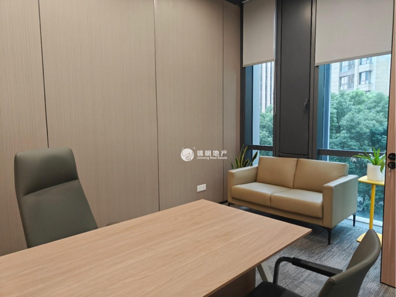 南京西路仲益大厦126平米写字楼出租