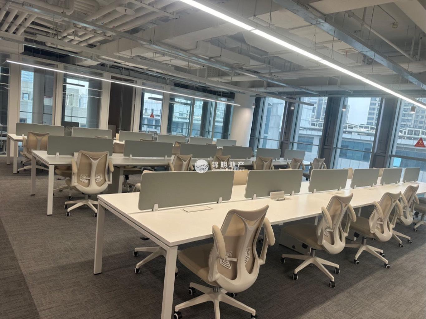 鄂尔多斯静安中心390平米写字楼出租