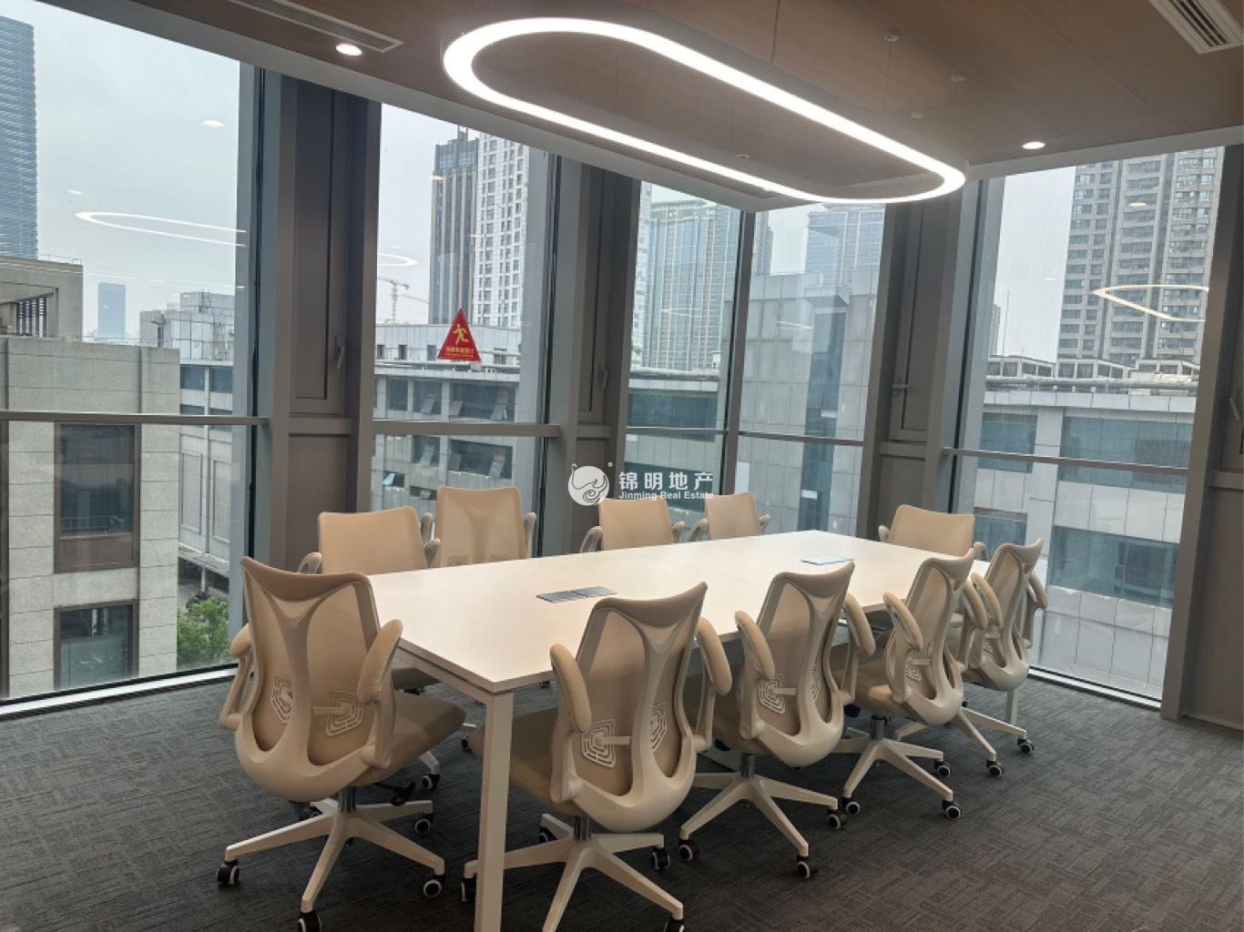 鄂尔多斯静安中心616平米写字楼出租