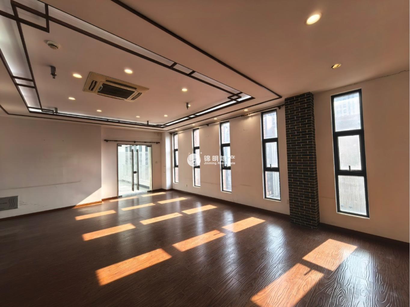 控江路城市概念创意园151平米写字楼出租