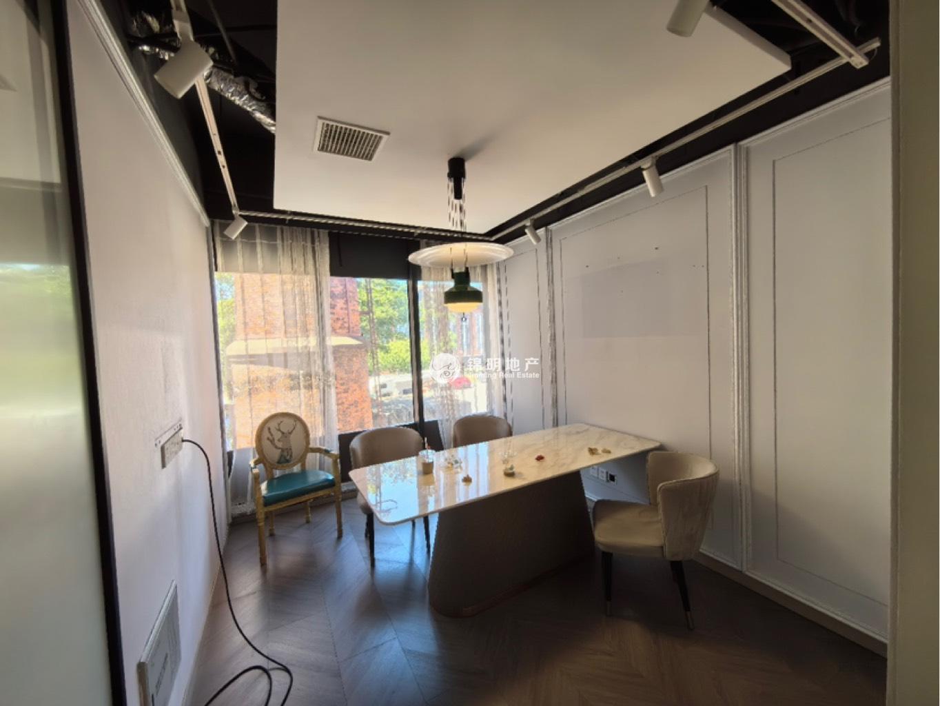 控江路城市概念创意园187平米写字楼出租