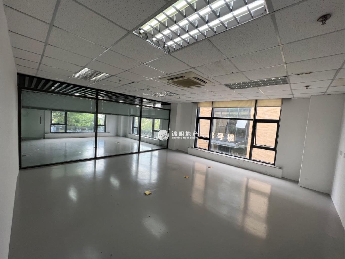 控江路城市概念创意园742平米写字楼出租