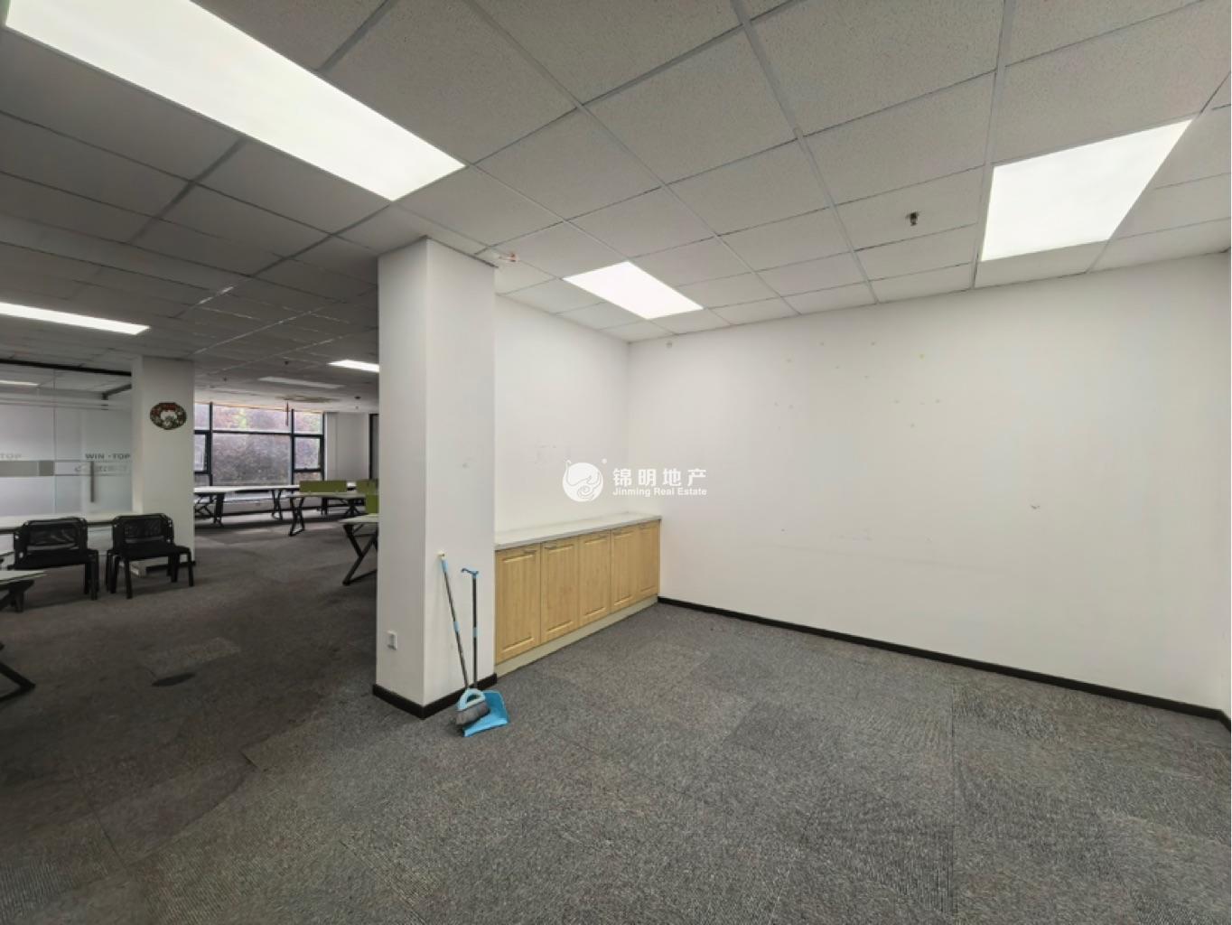 控江路城市概念创意园213平米写字楼出租