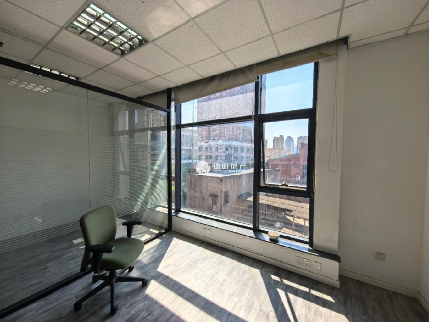 控江路城市概念创意园198平米写字楼出租