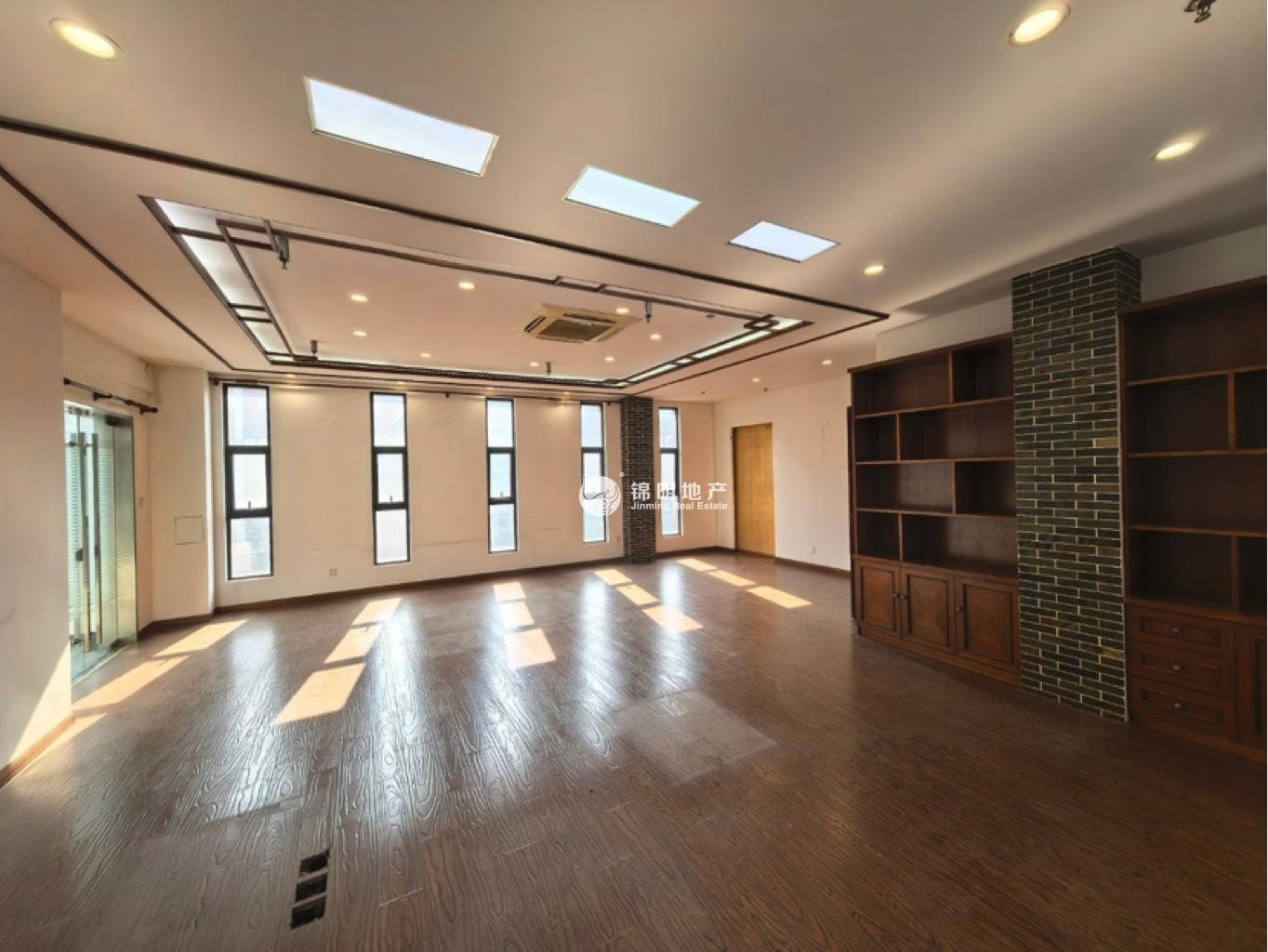 控江路城市概念创意园281平米写字楼出租