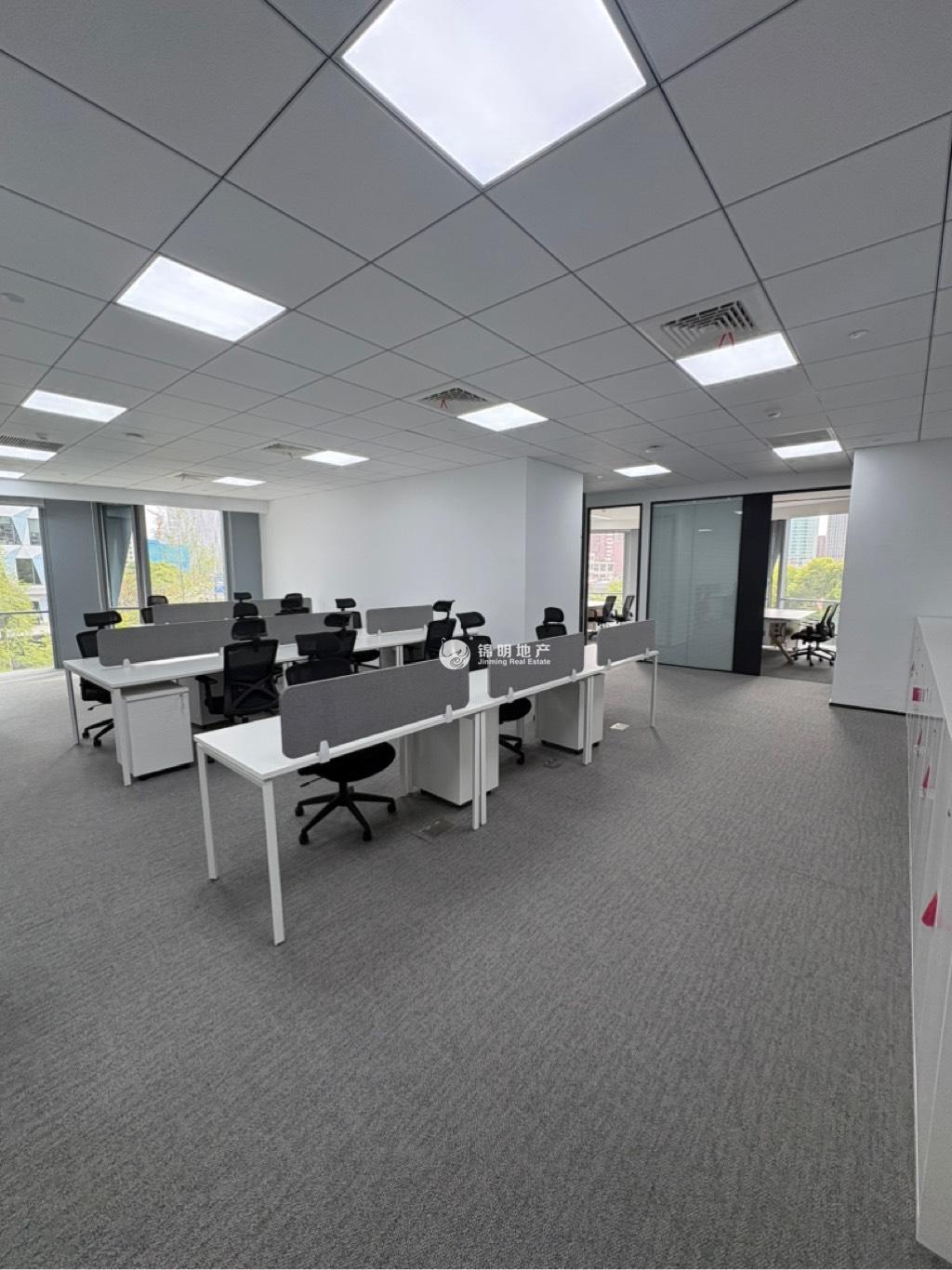 控江路城市概念创意园284平米写字楼出租