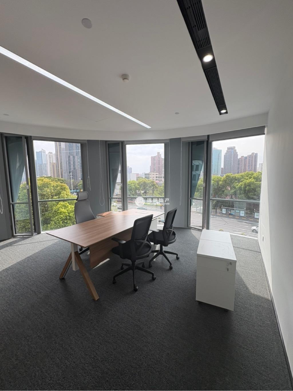 控江路城市概念创意园284平米写字楼出租