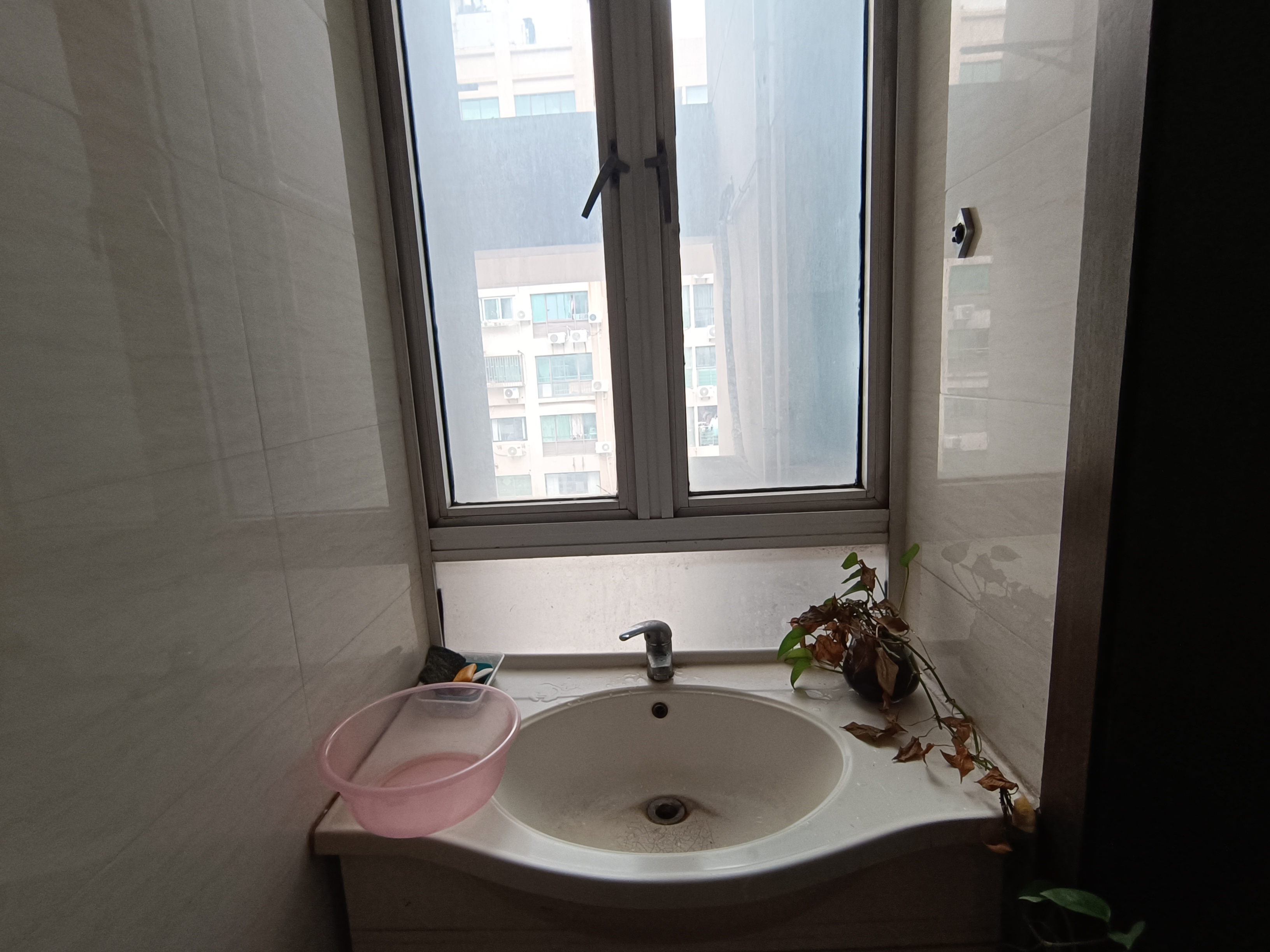 东外滩龙泽大厦125平米写字楼出售