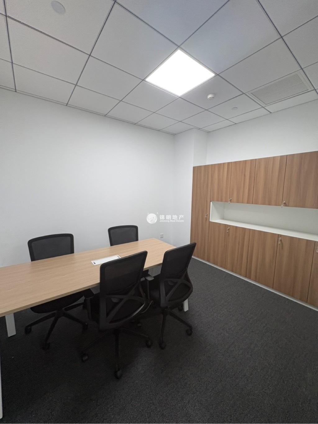 四川北路金融街.海伦中心167平米写字楼出租