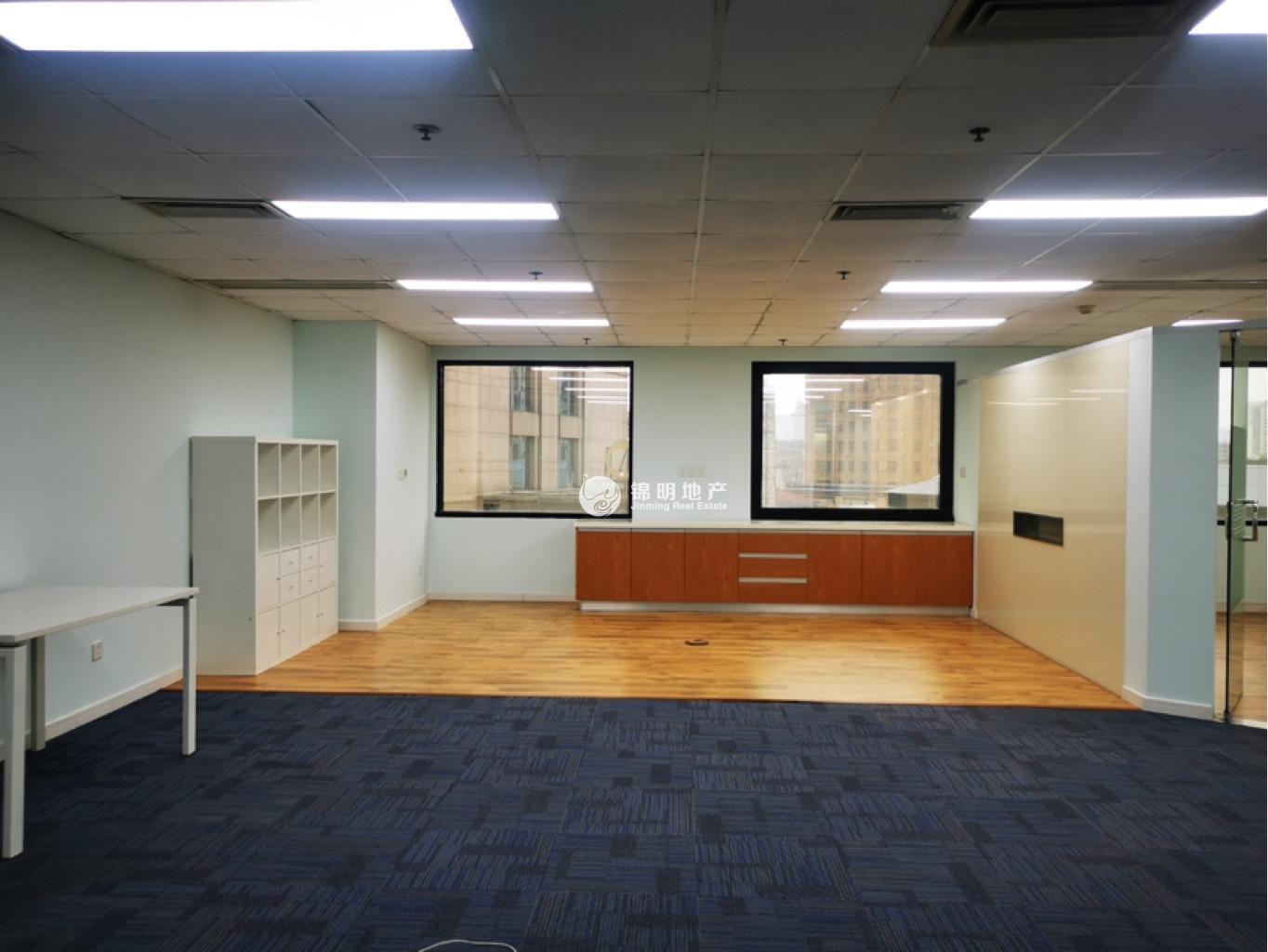 北外滩上海滩国际大厦183平米写字楼出租