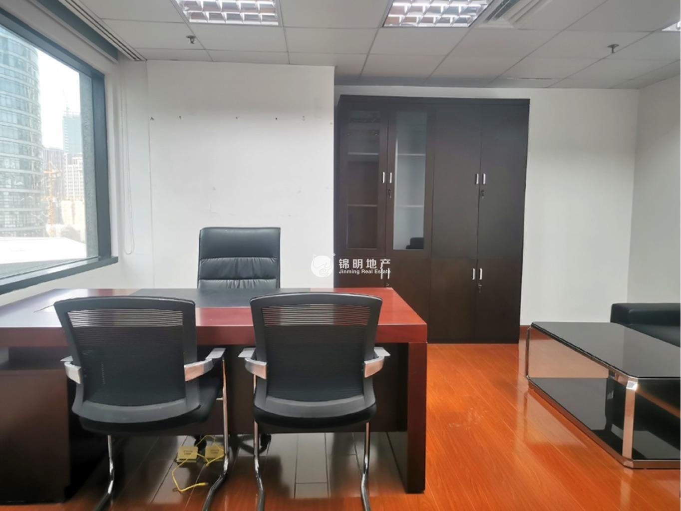 北外滩上海滩国际大厦262平米写字楼出租