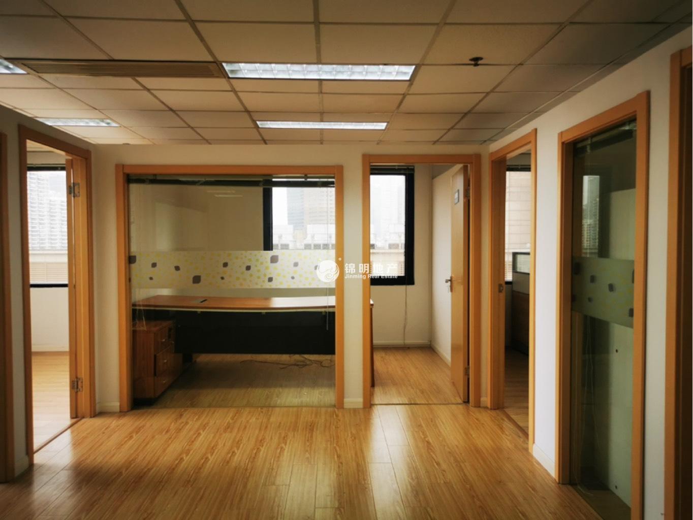 北外滩上海滩国际大厦150平米写字楼出租