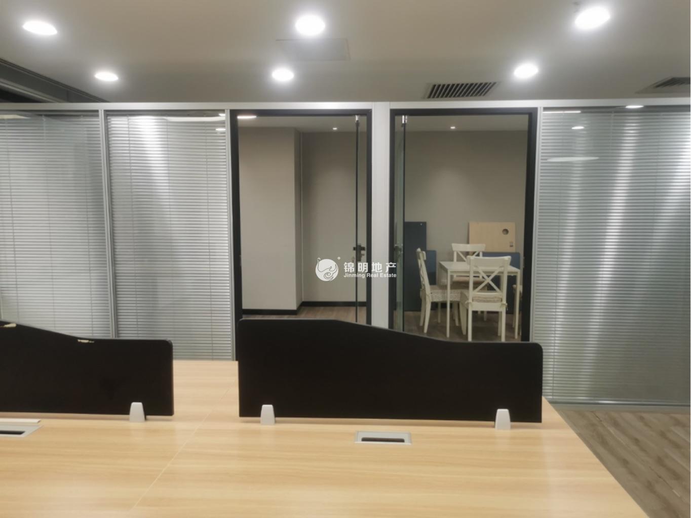 北外滩上海滩国际大厦128平米写字楼出租