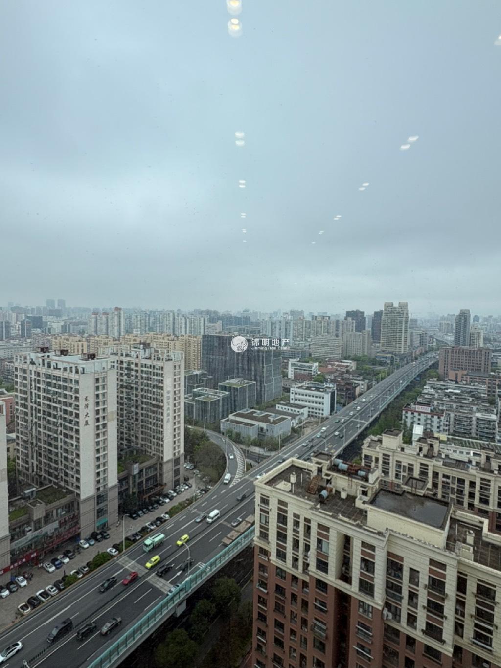 四川北路吉汇大厦311平米写字楼出租