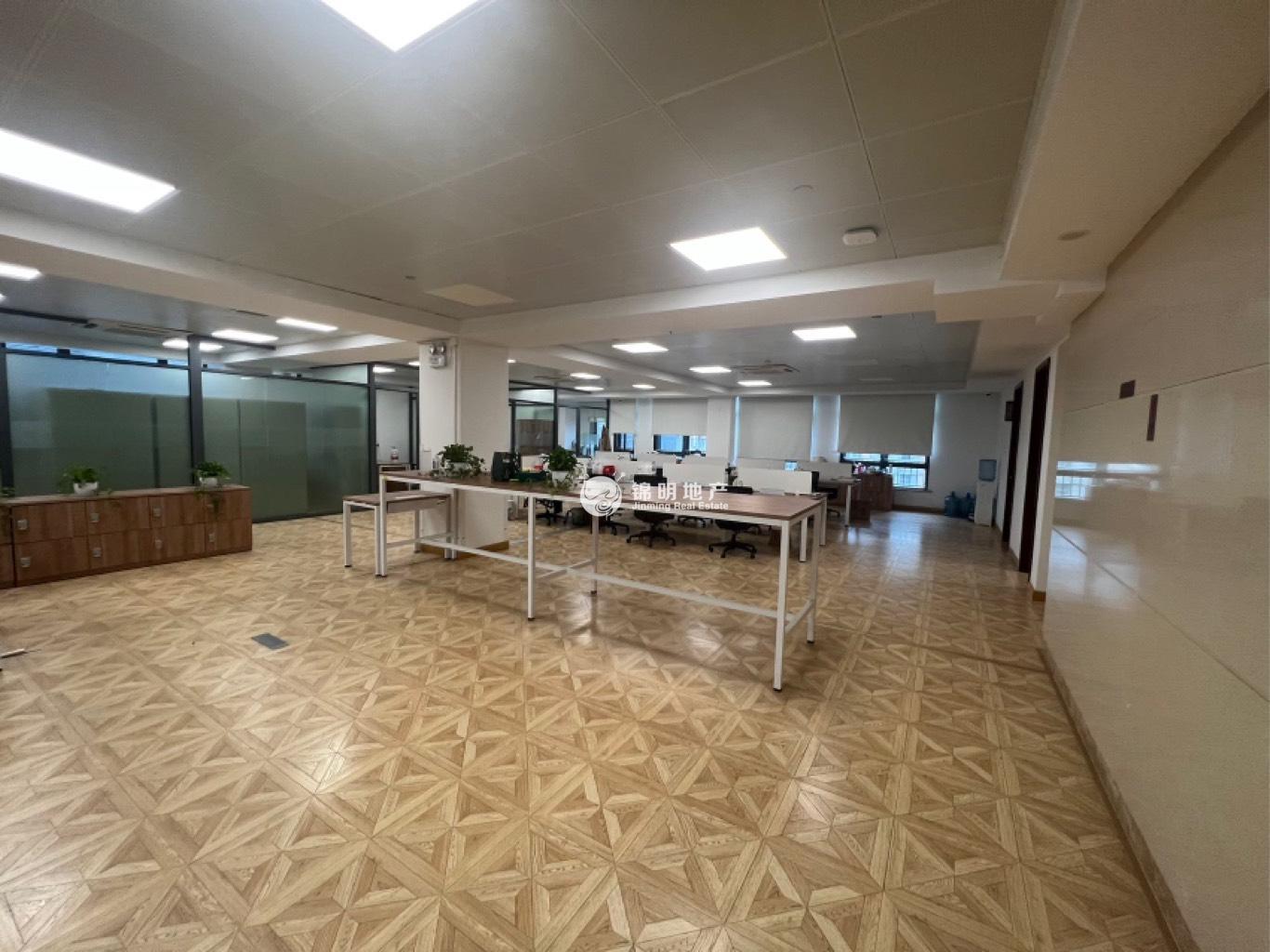 四川北路森林湾大厦311平米写字楼出租