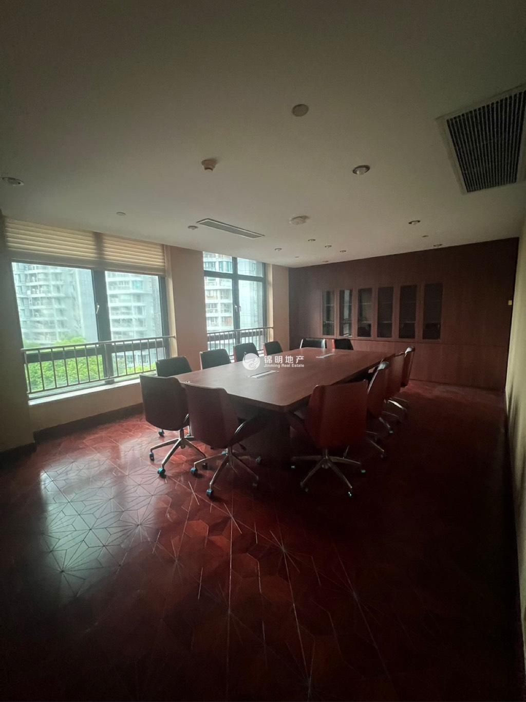 四川北路森林湾大厦311平米写字楼出租