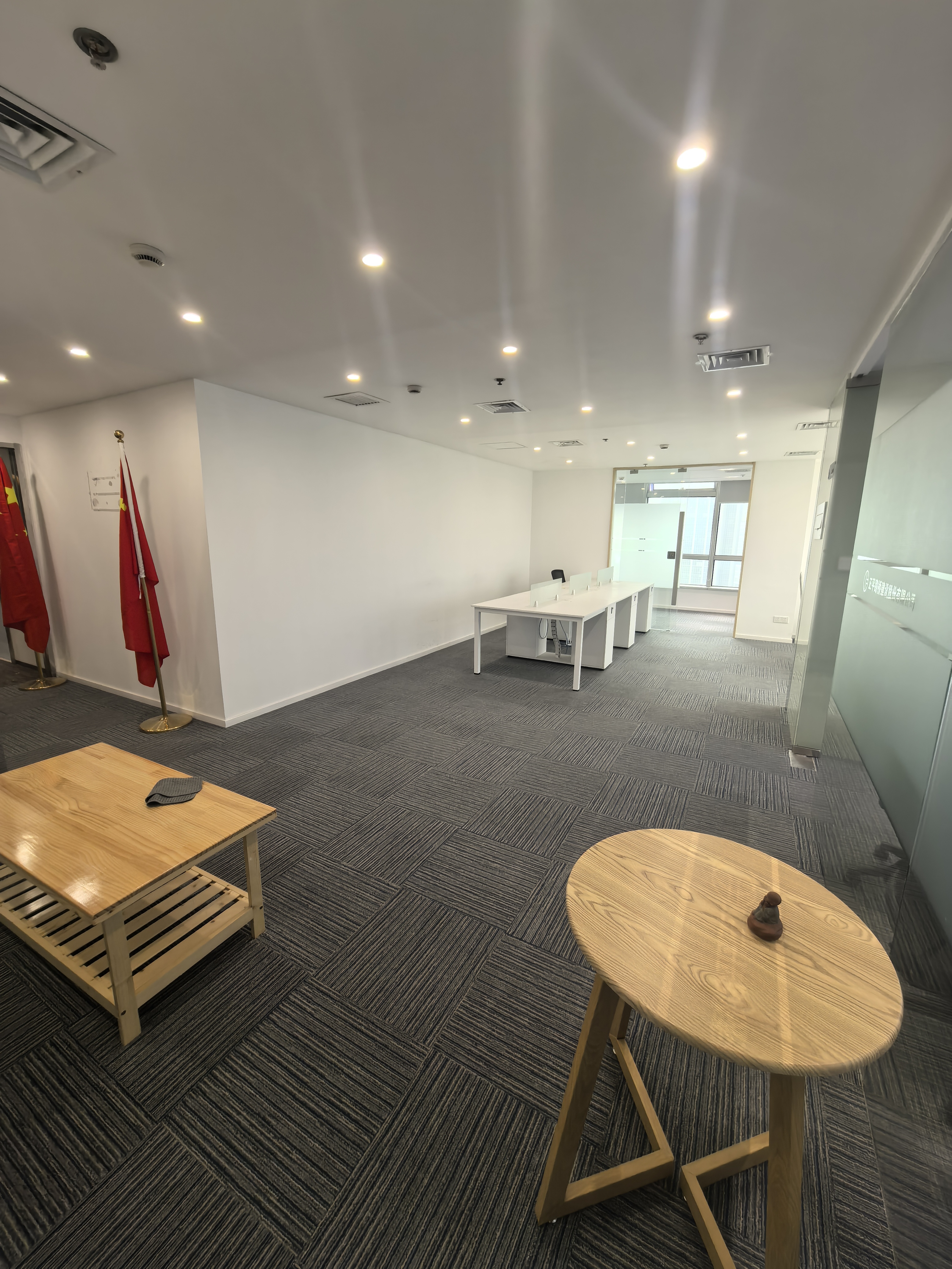 南京西路仲益大厦121平米写字楼出租