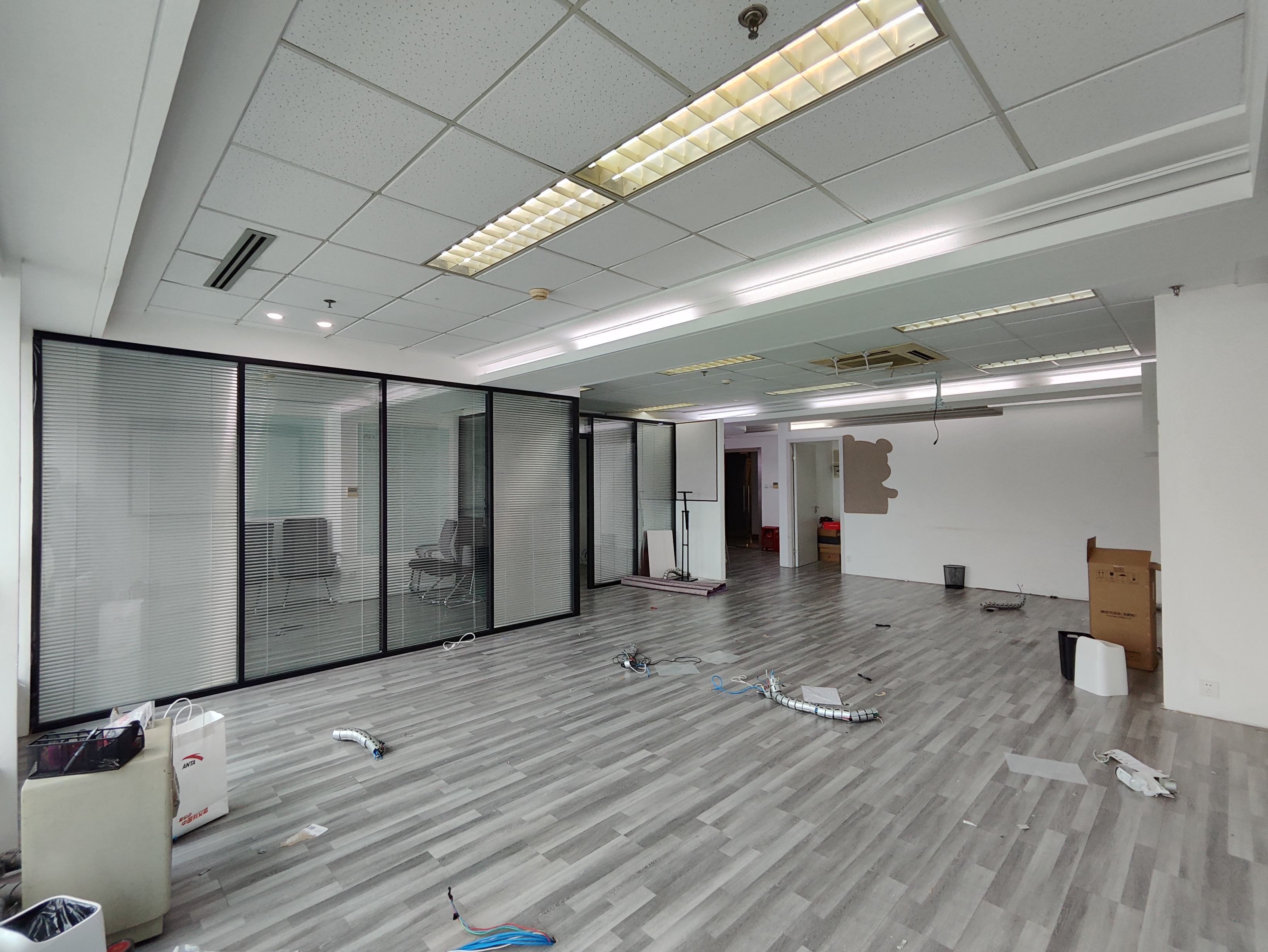 万体馆飞洲国际广场118平米写字楼出租