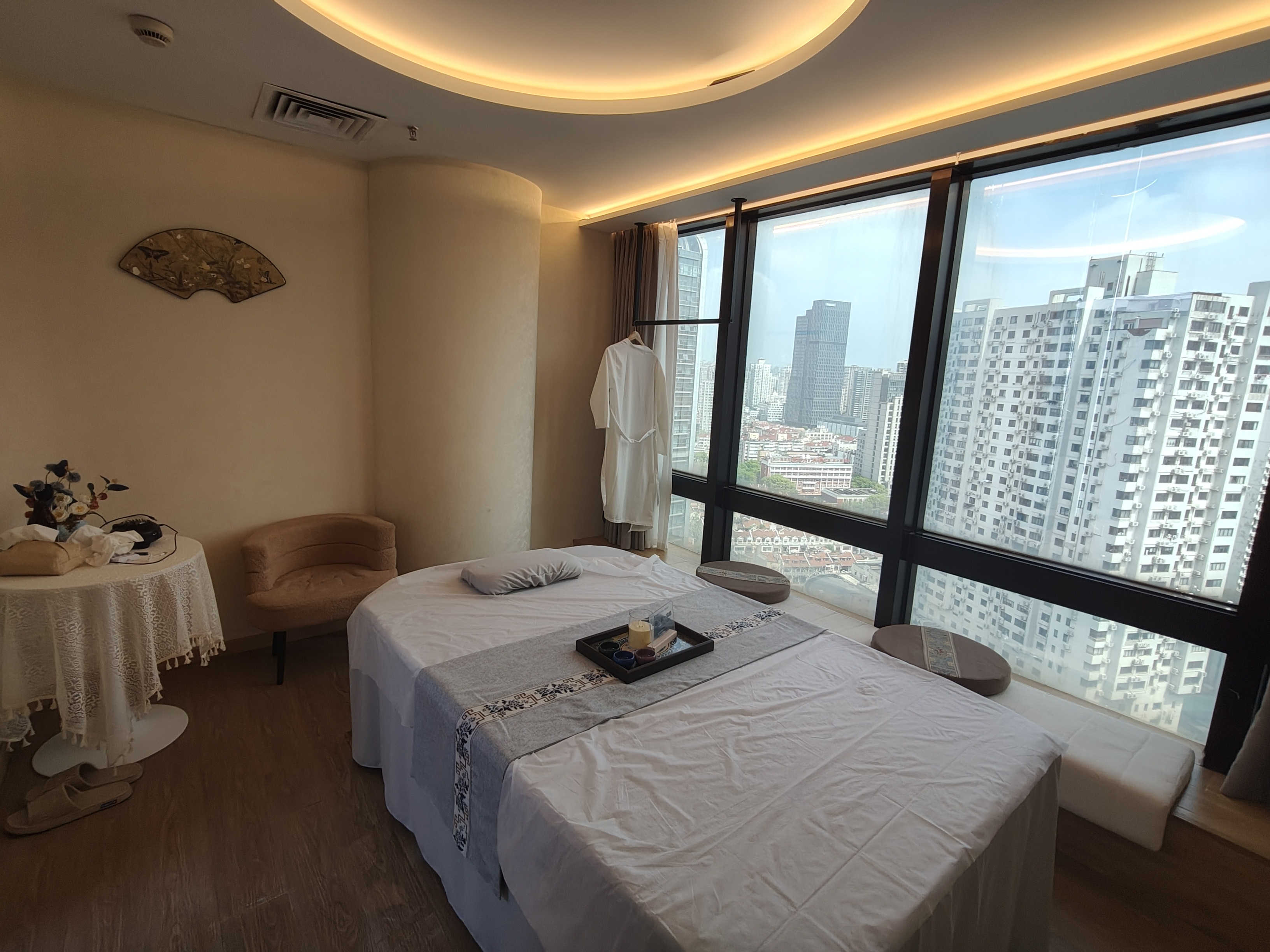 静安寺环球世界大厦117平米写字楼出租