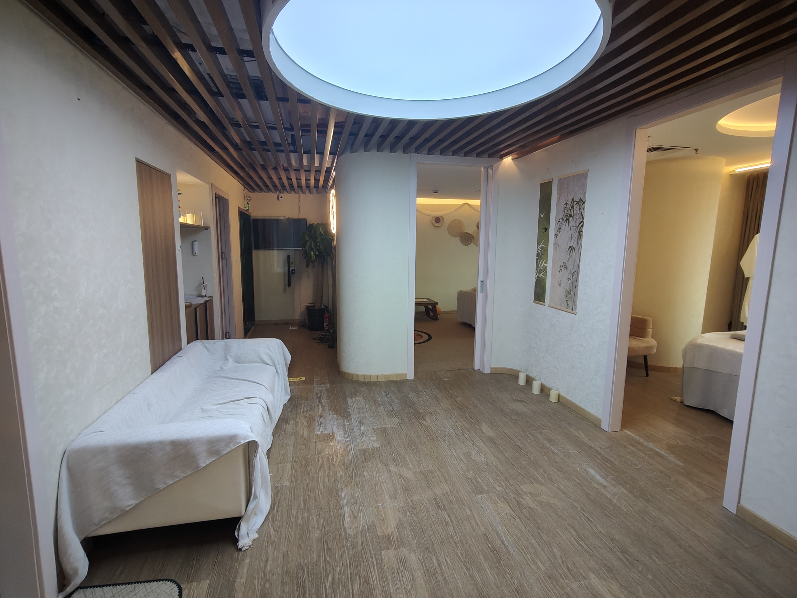 静安寺环球世界大厦117平米写字楼出租