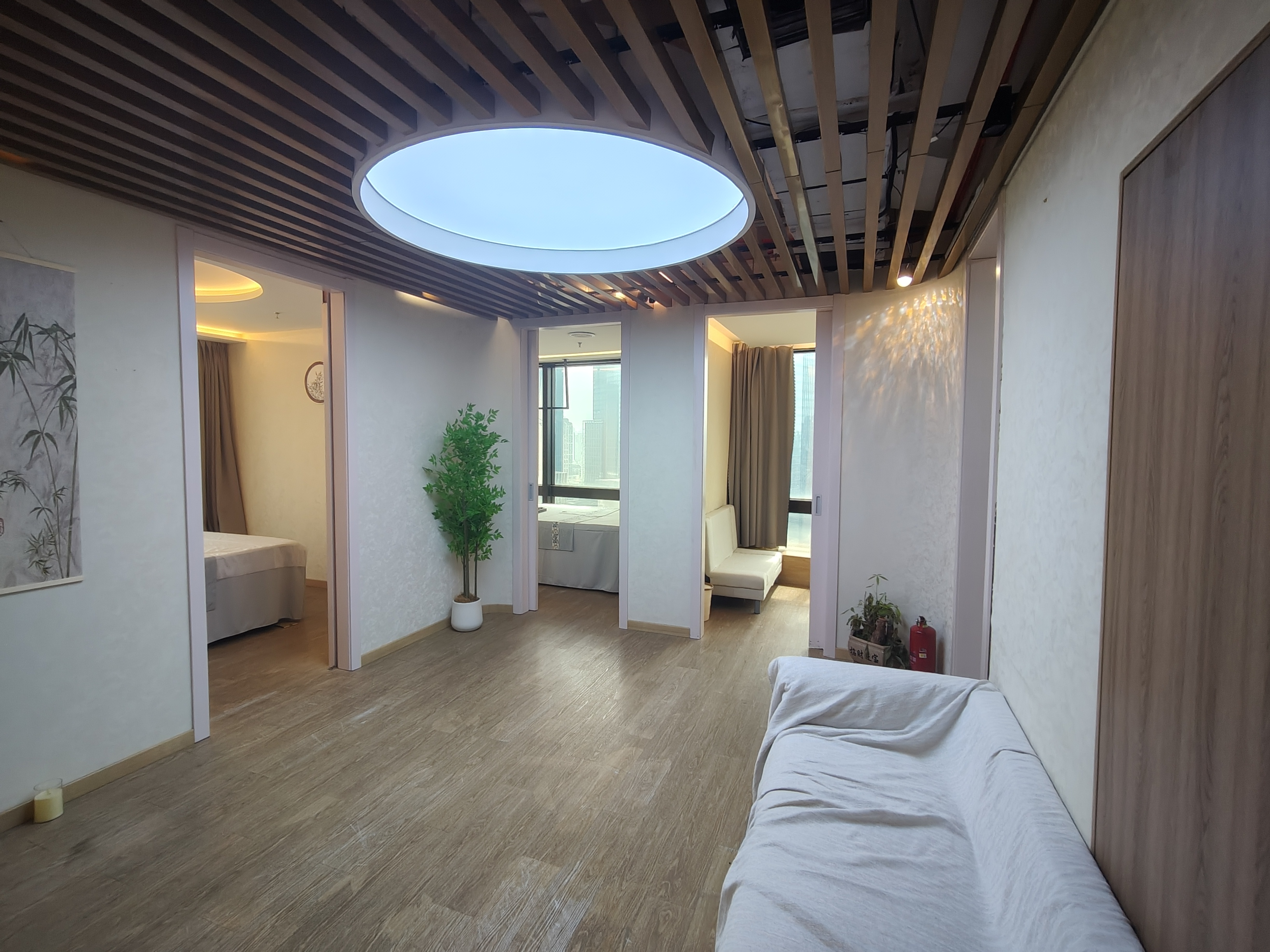 静安寺环球世界大厦117平米写字楼出租