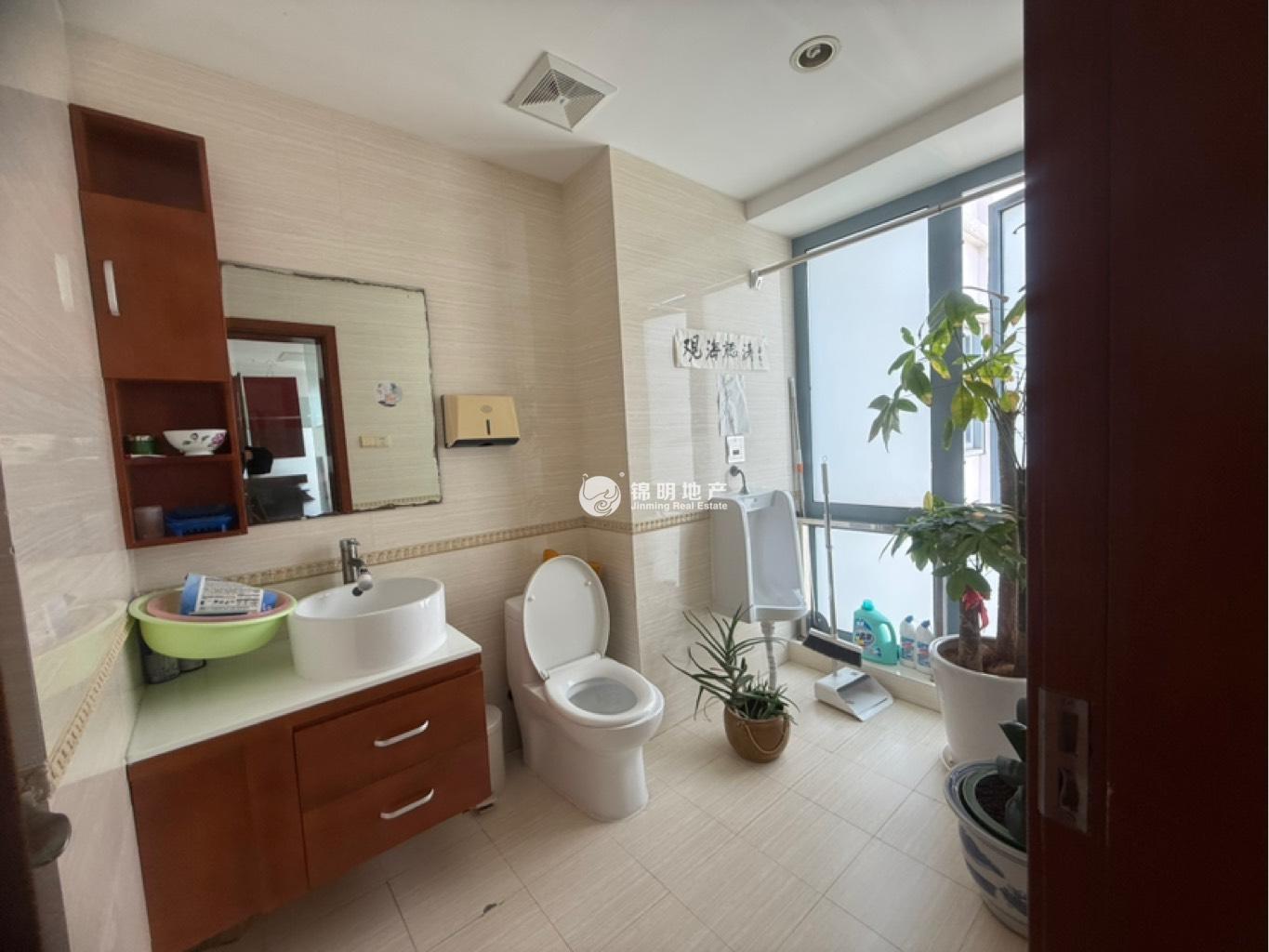 长风国盛中心222平米写字楼出售