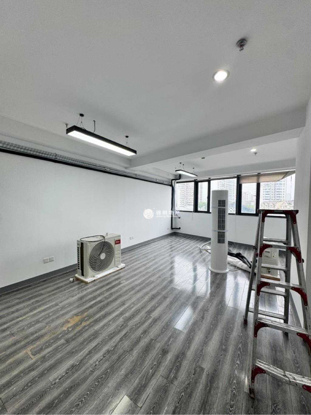 曲阳明珠创意园34平米写字楼出租