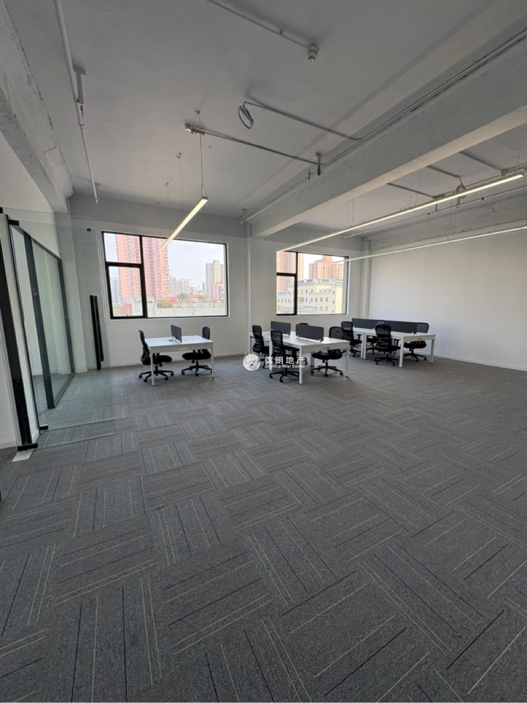 四川北路德邻公寓212平米写字楼出租