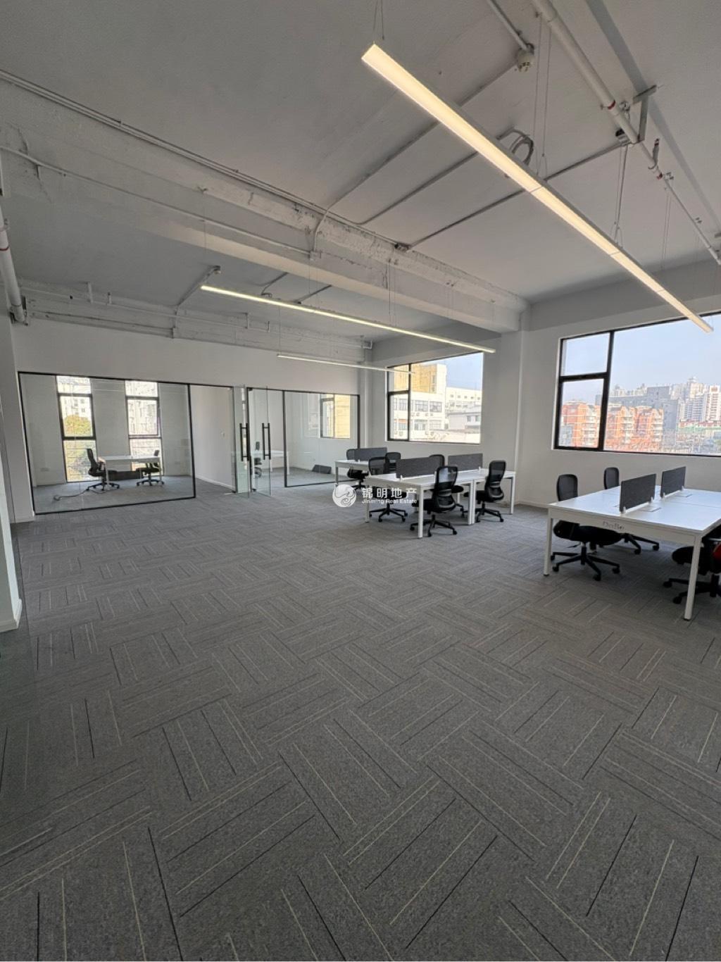 四川北路德邻公寓212平米写字楼出租