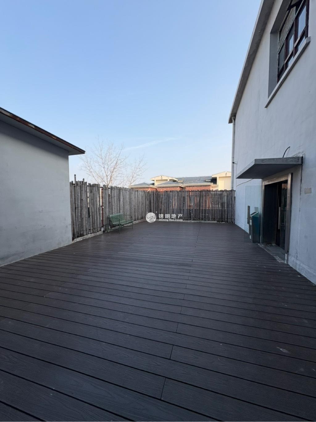 四川北路德邻公寓314平米写字楼出租