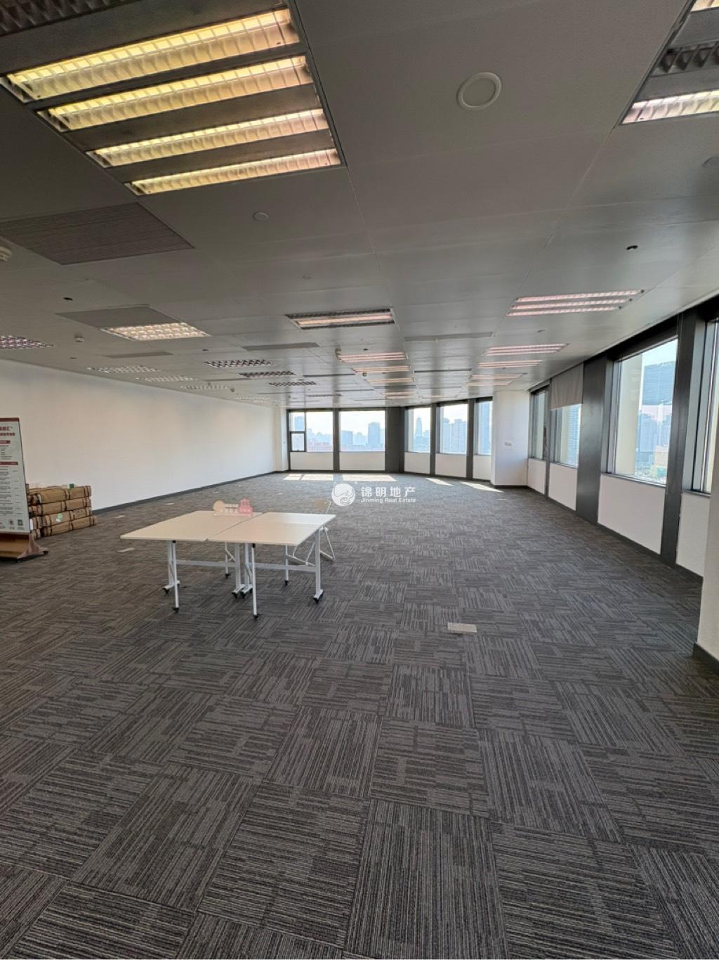 四川北路德邻公寓170平米写字楼出租