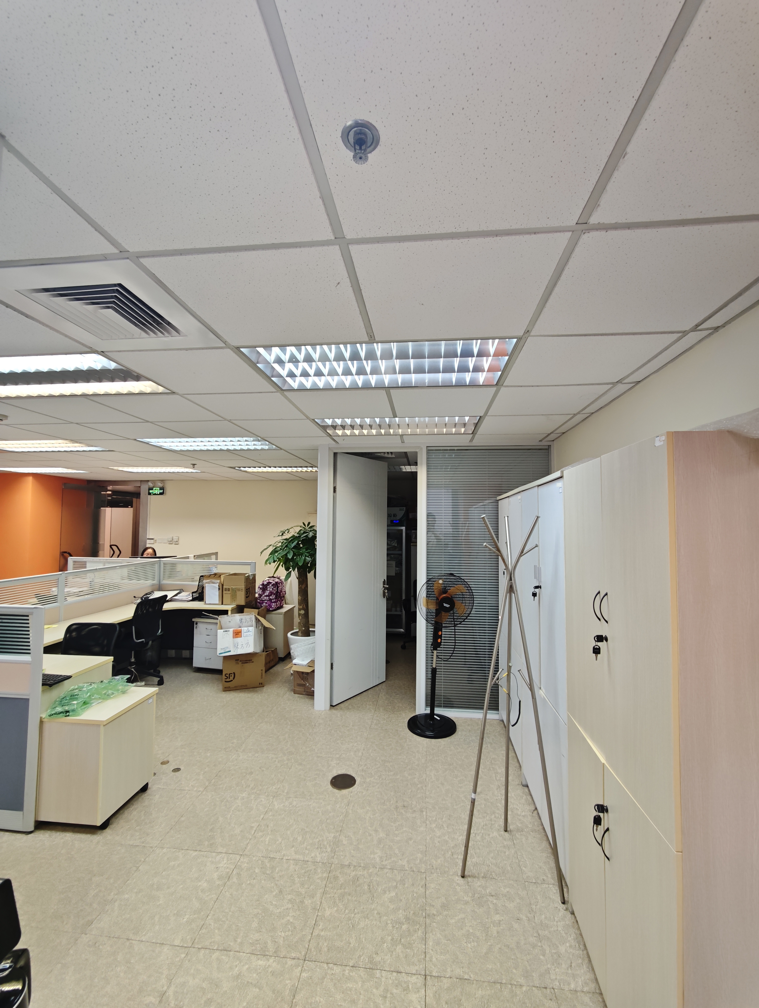 徐家汇兆丰环球大厦97平米写字楼出租