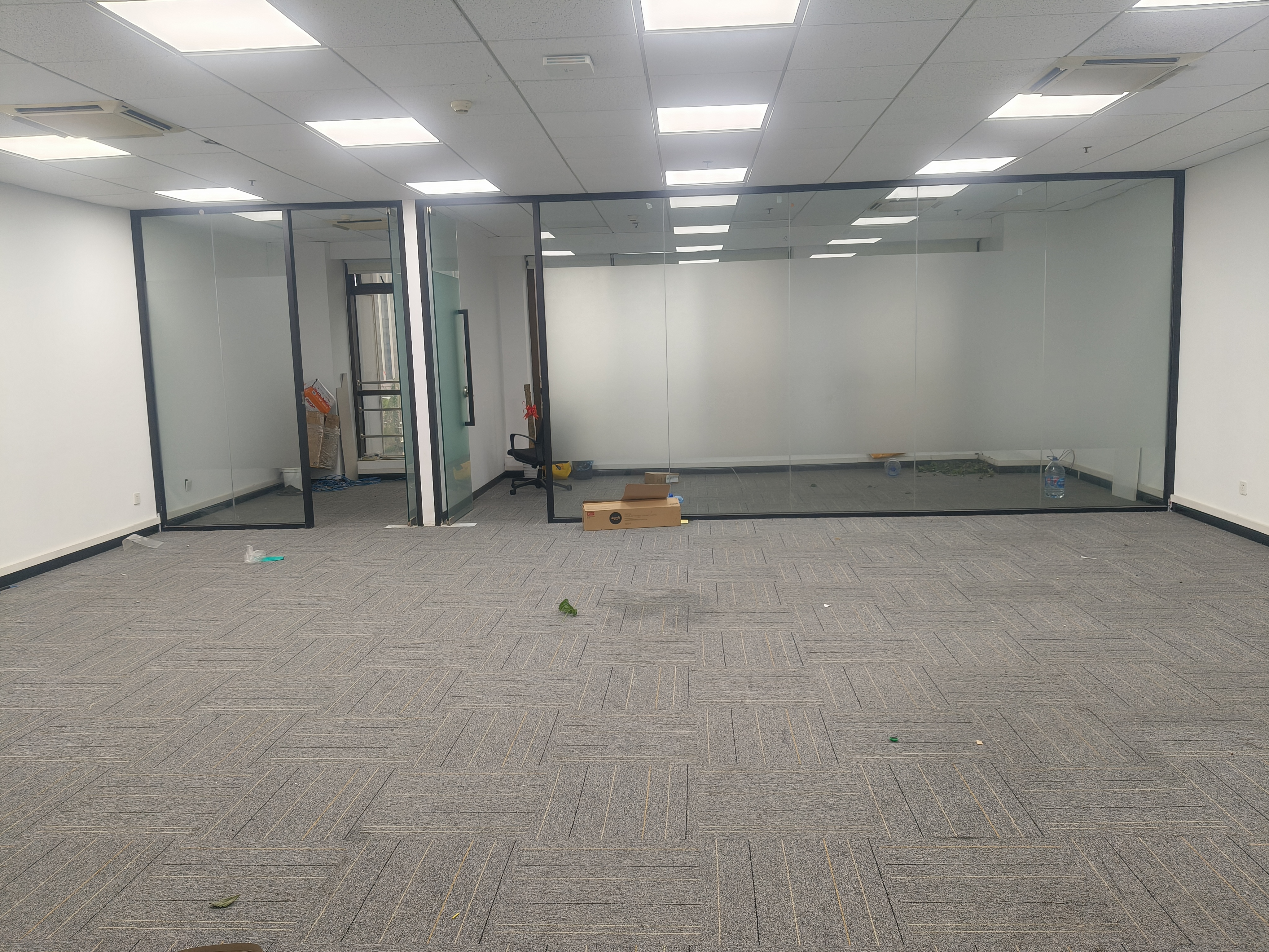 徐家汇均瑶国际广场148平米写字楼出租