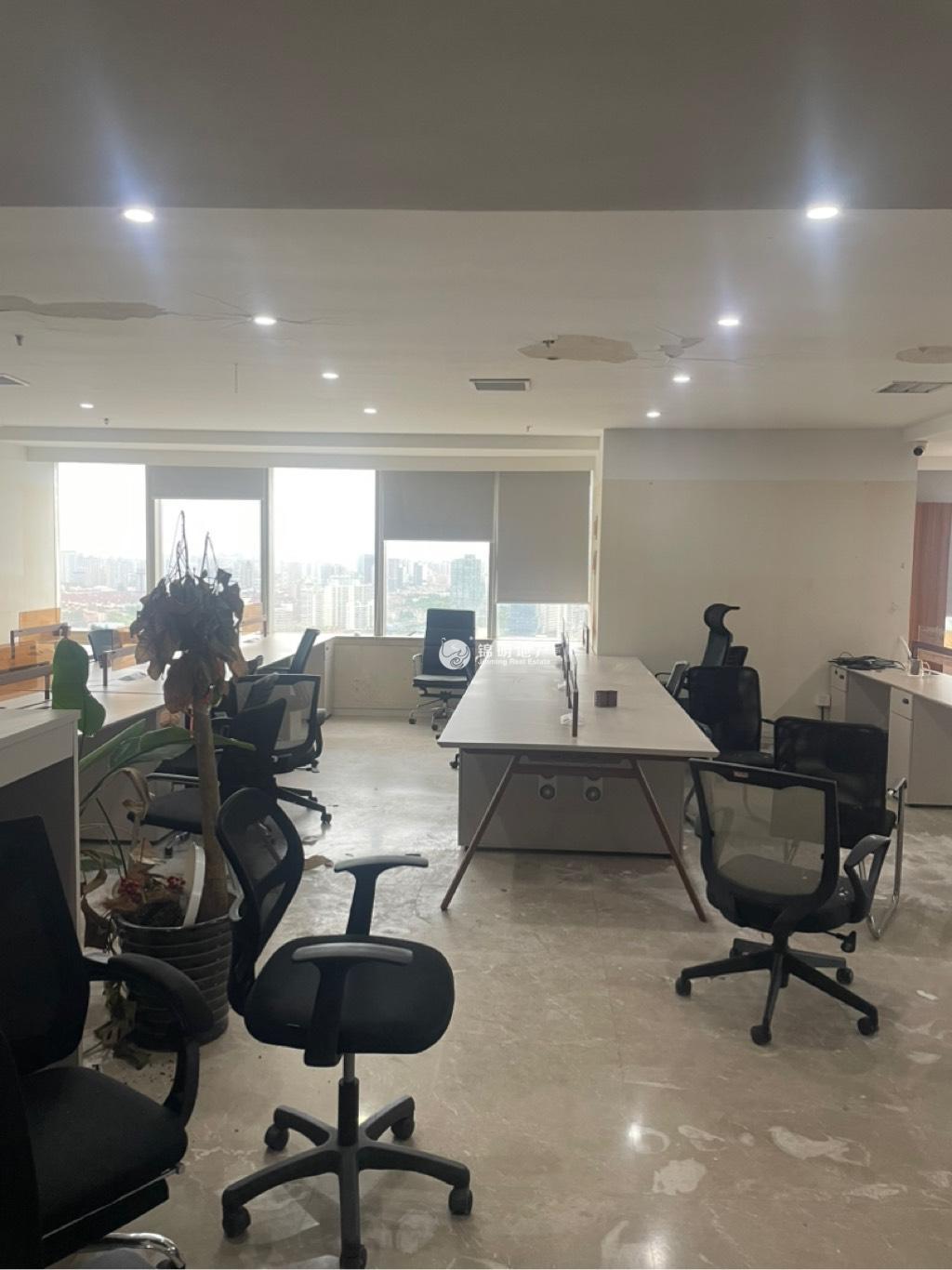 曲阳曲阳商务中心237平米写字楼出售