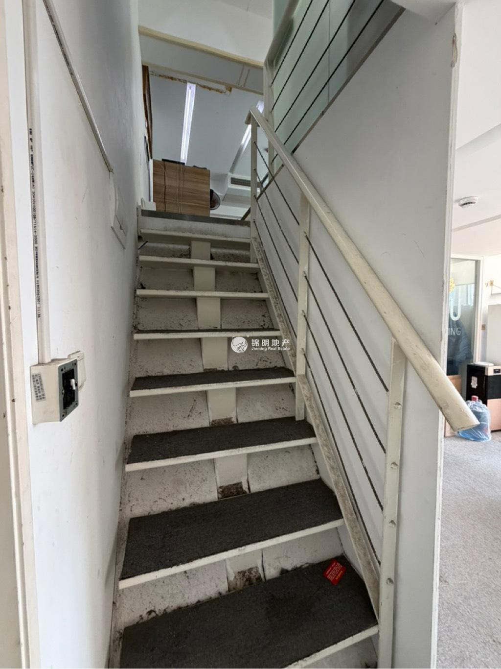四川北路海泰时代大厦71平米写字楼出租