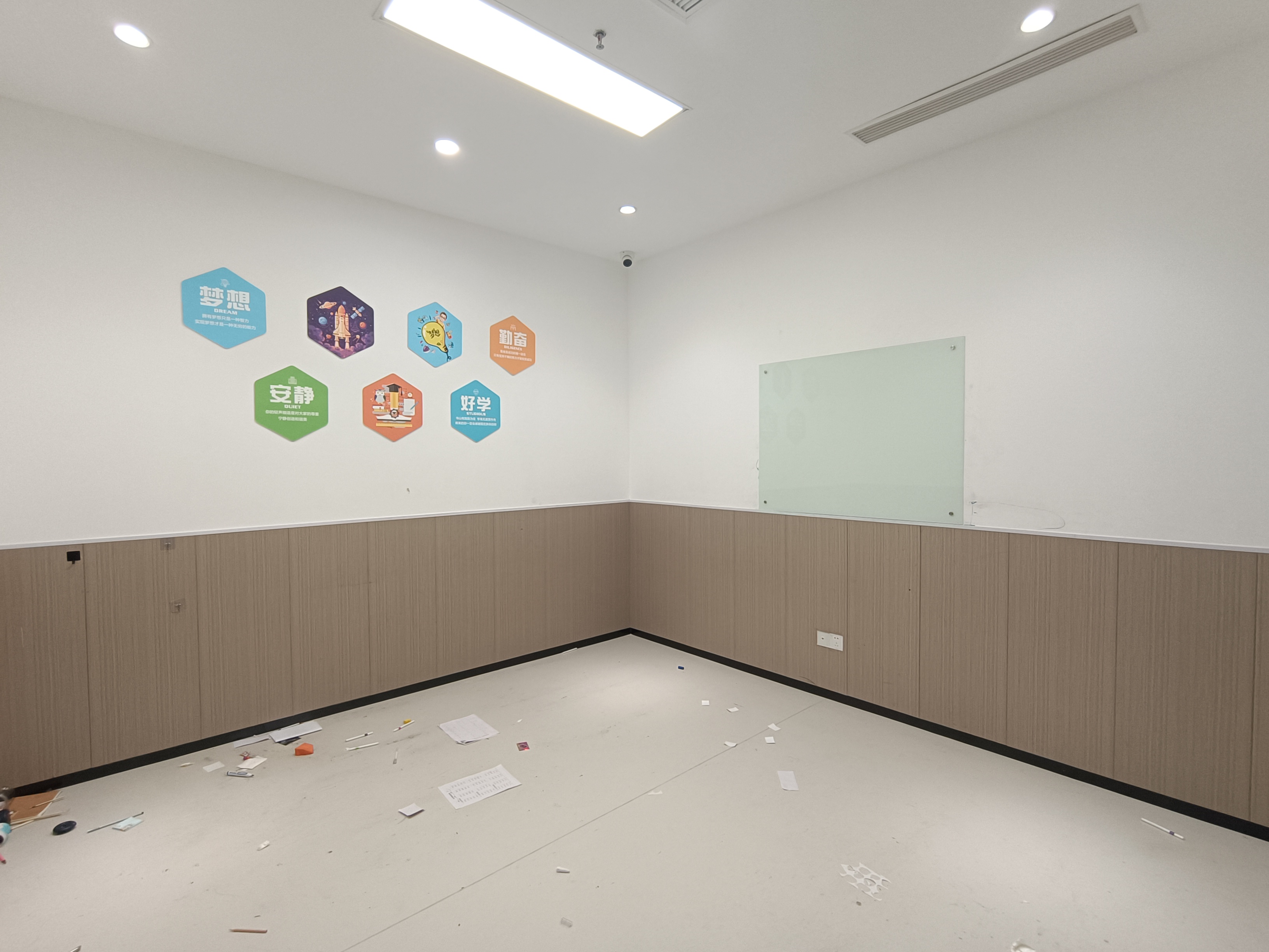 新江湾城绿地双创中心166平米写字楼出租