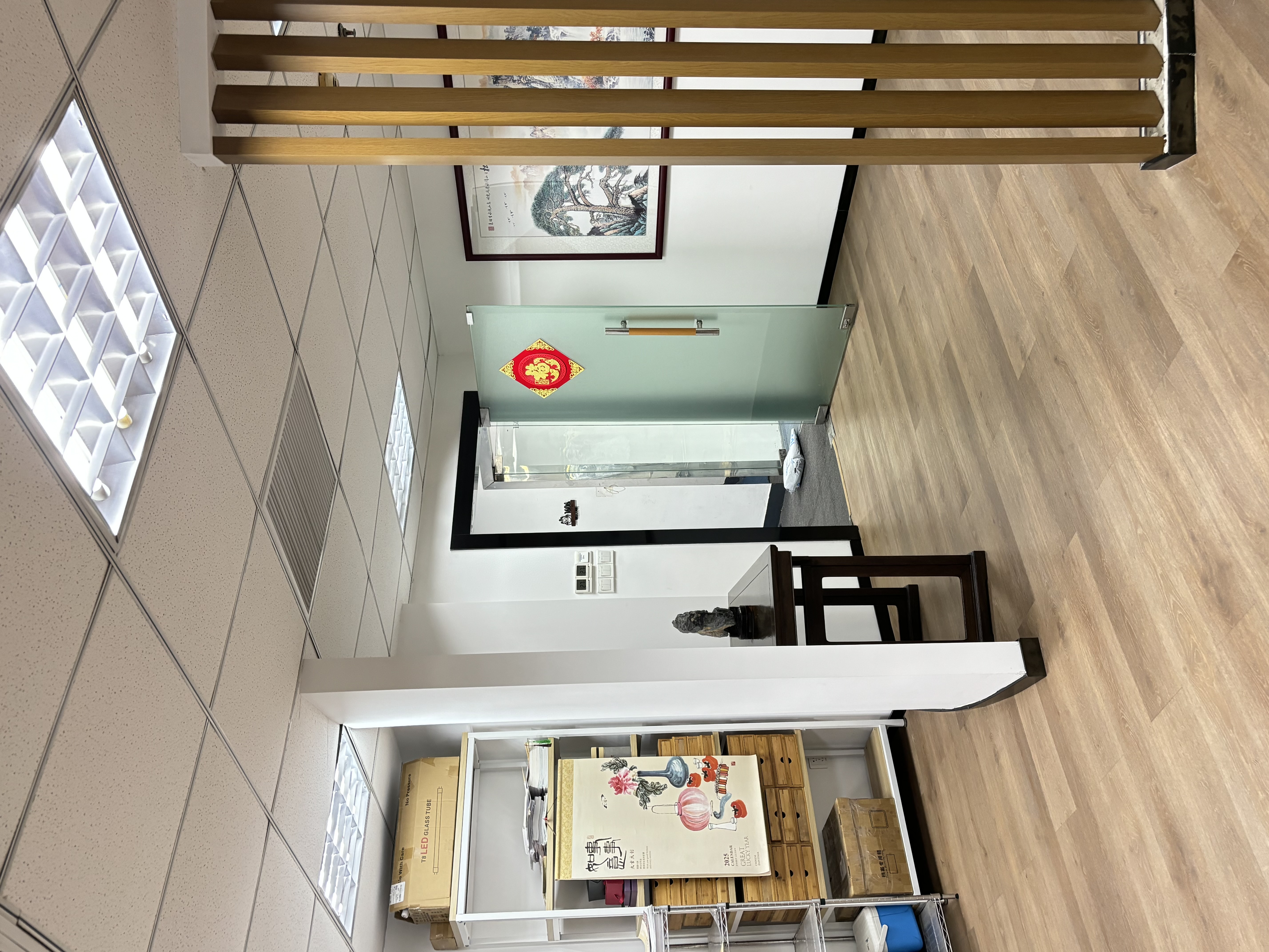 人民广场峻岭广场124平米写字楼出租
