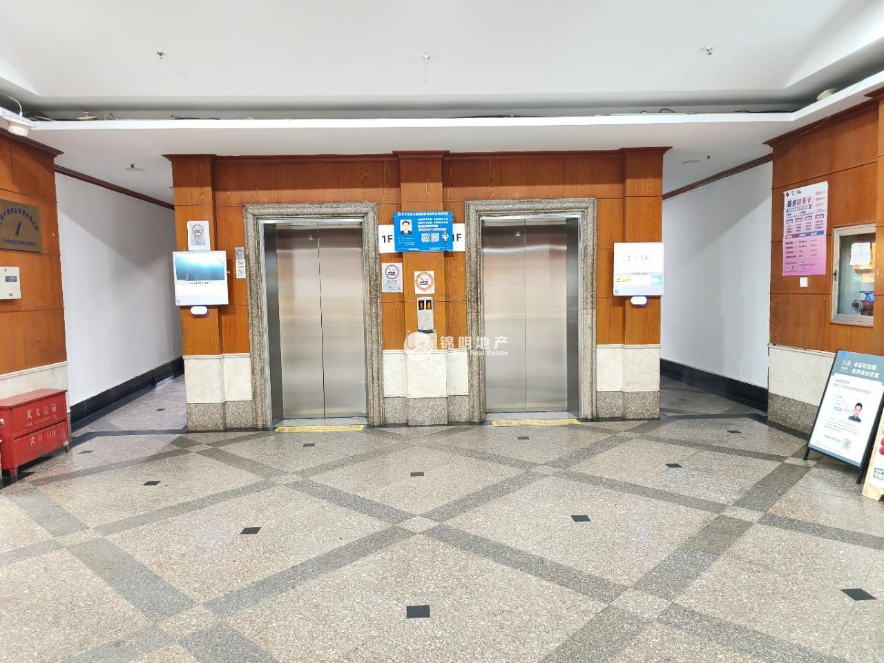 中山公园虹桥世家花园254平米写字楼出租