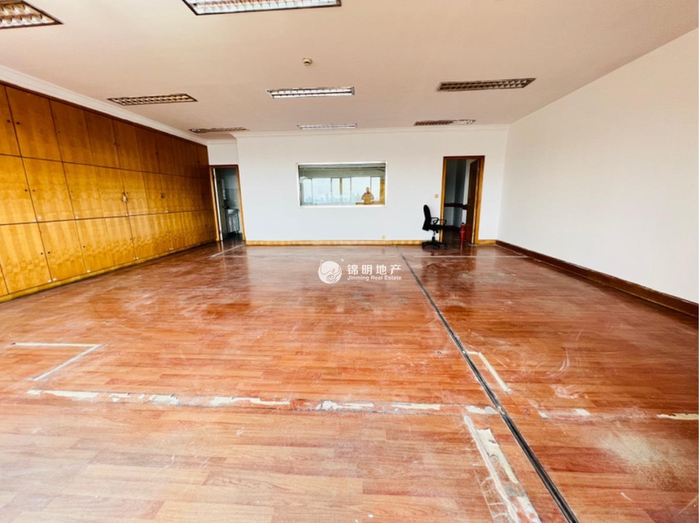 建国西路现代大厦134平米写字楼出租