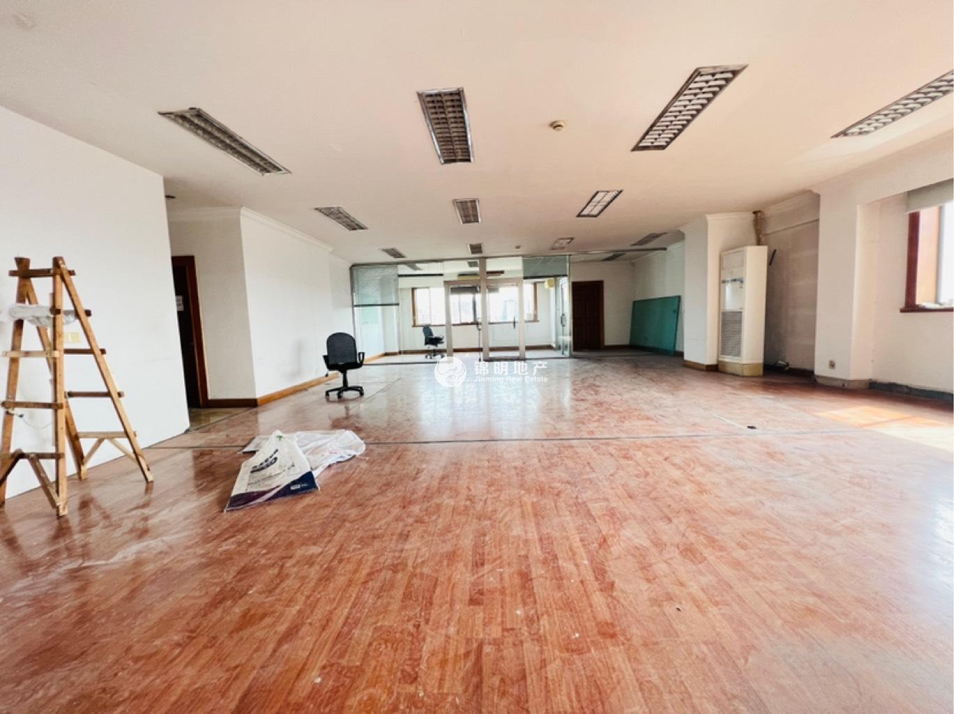 建国西路现代大厦198平米写字楼出租