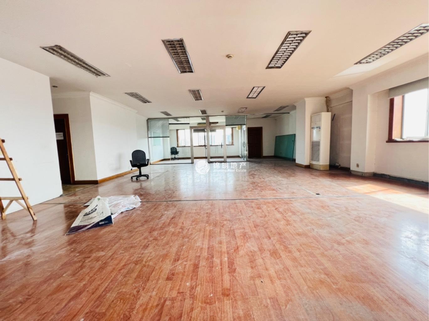 建国西路现代大厦198平米写字楼出租