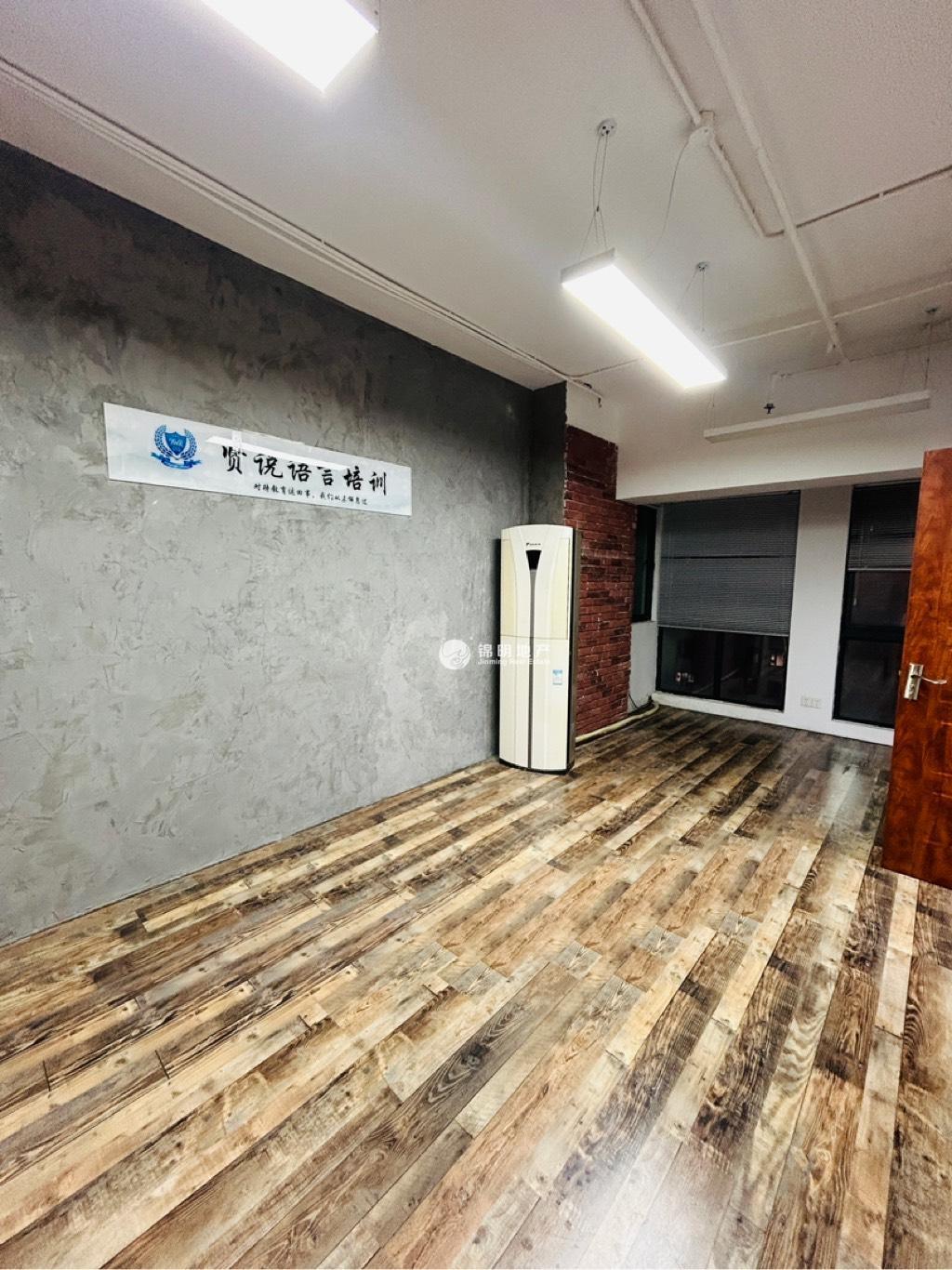 南京西路博鸿大厦80平米写字楼出租