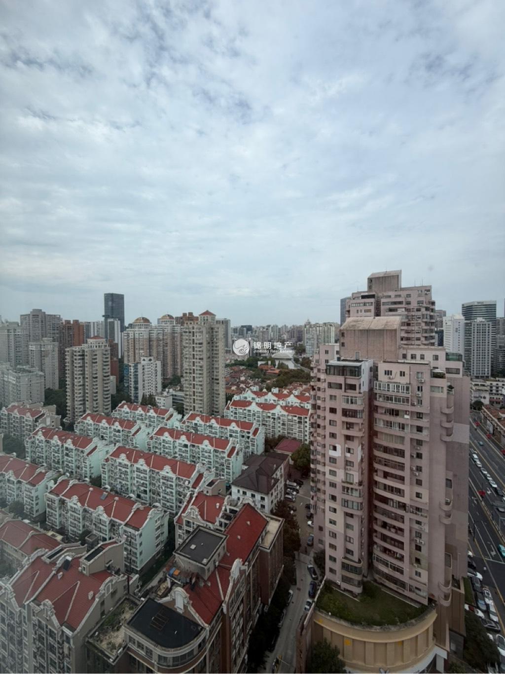 南京西路丽都新贵83平米写字楼出租