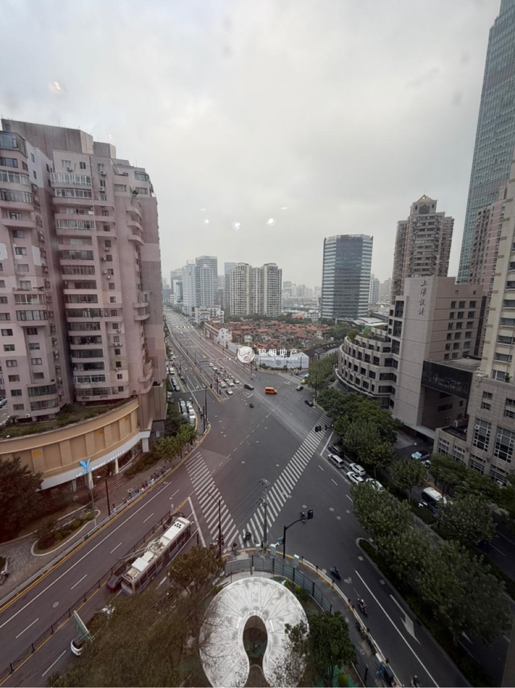 南京西路丽都新贵146平米写字楼出租