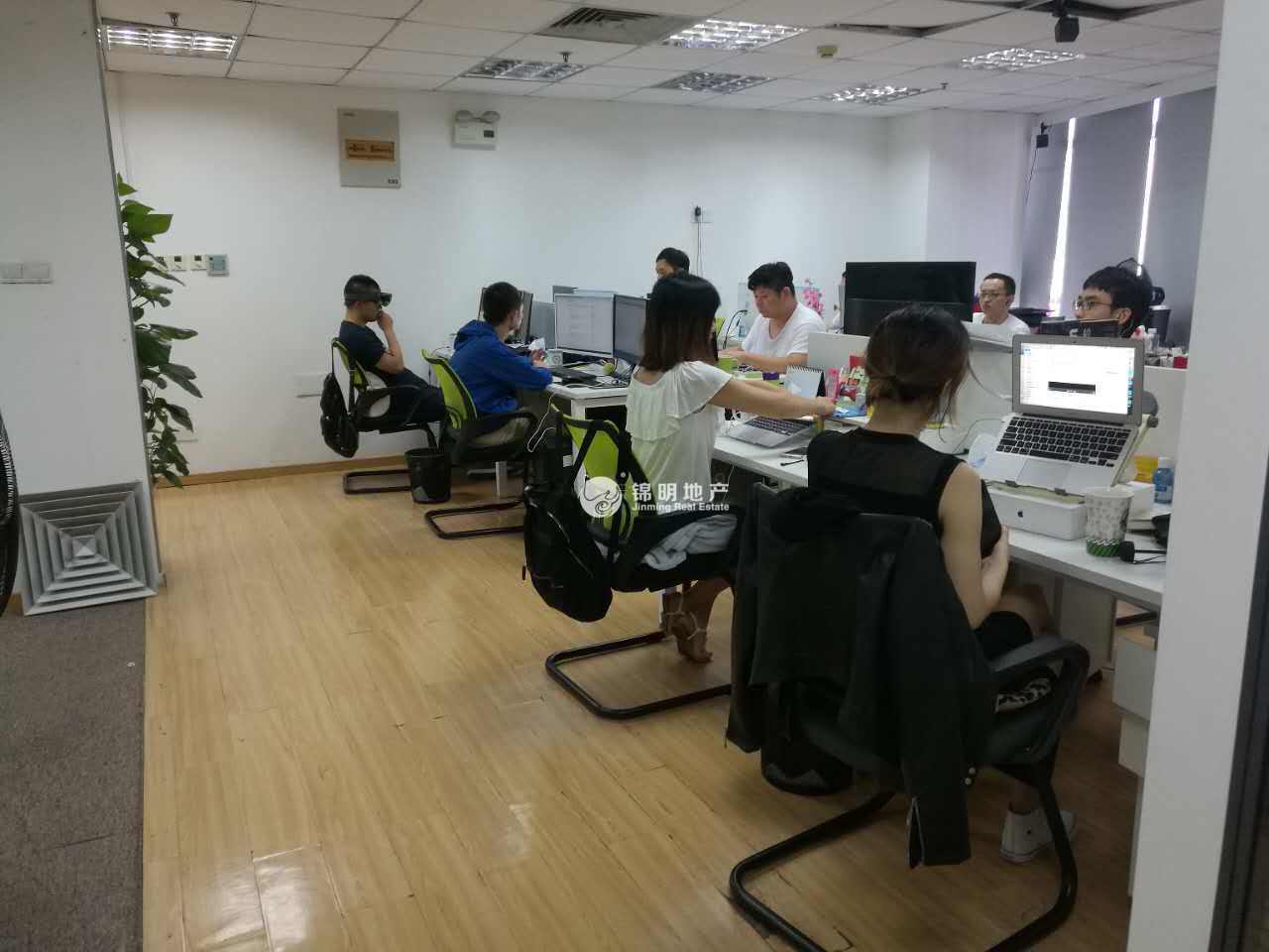 曹杨绿地科创大厦100平米写字楼出租